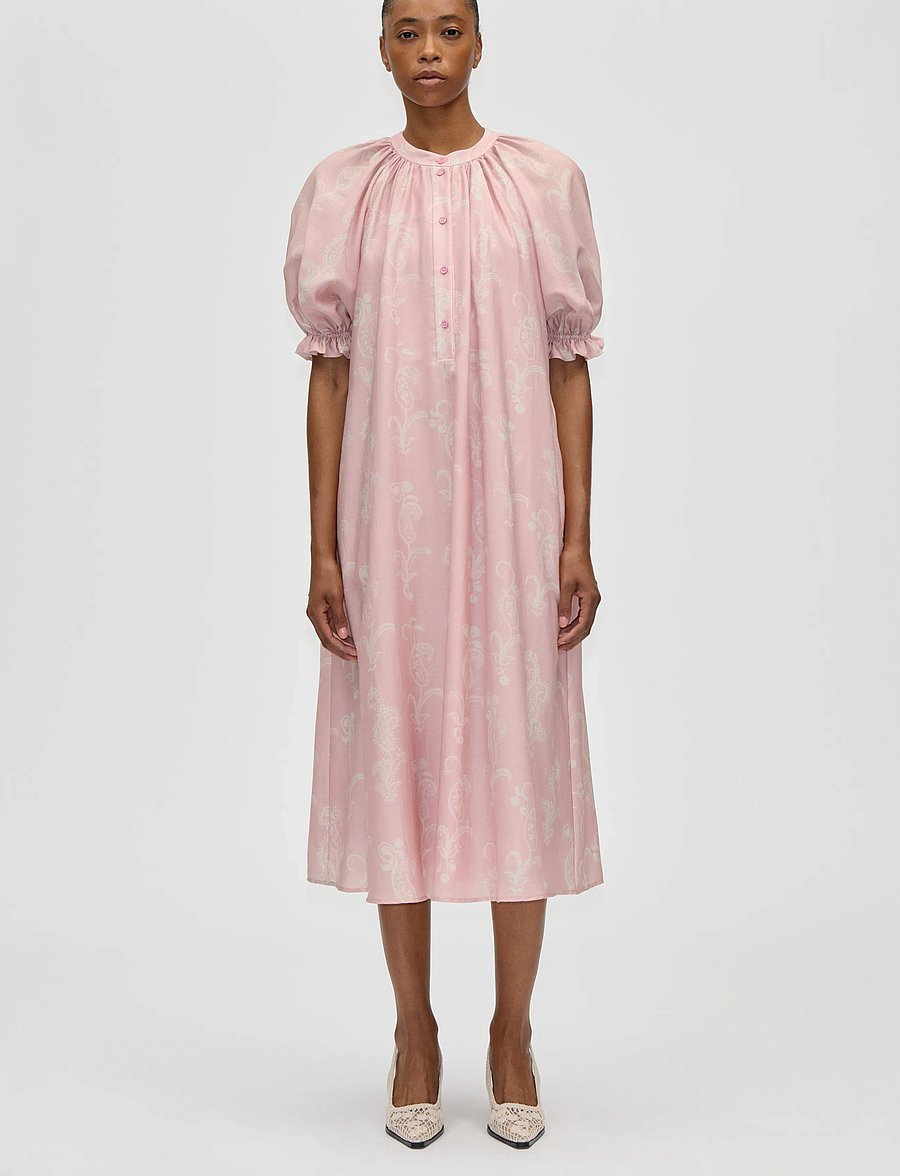 STINE GOYA - Tencel, Front Placket Long Dress - maksikleidid - cherries on a paisley - 0