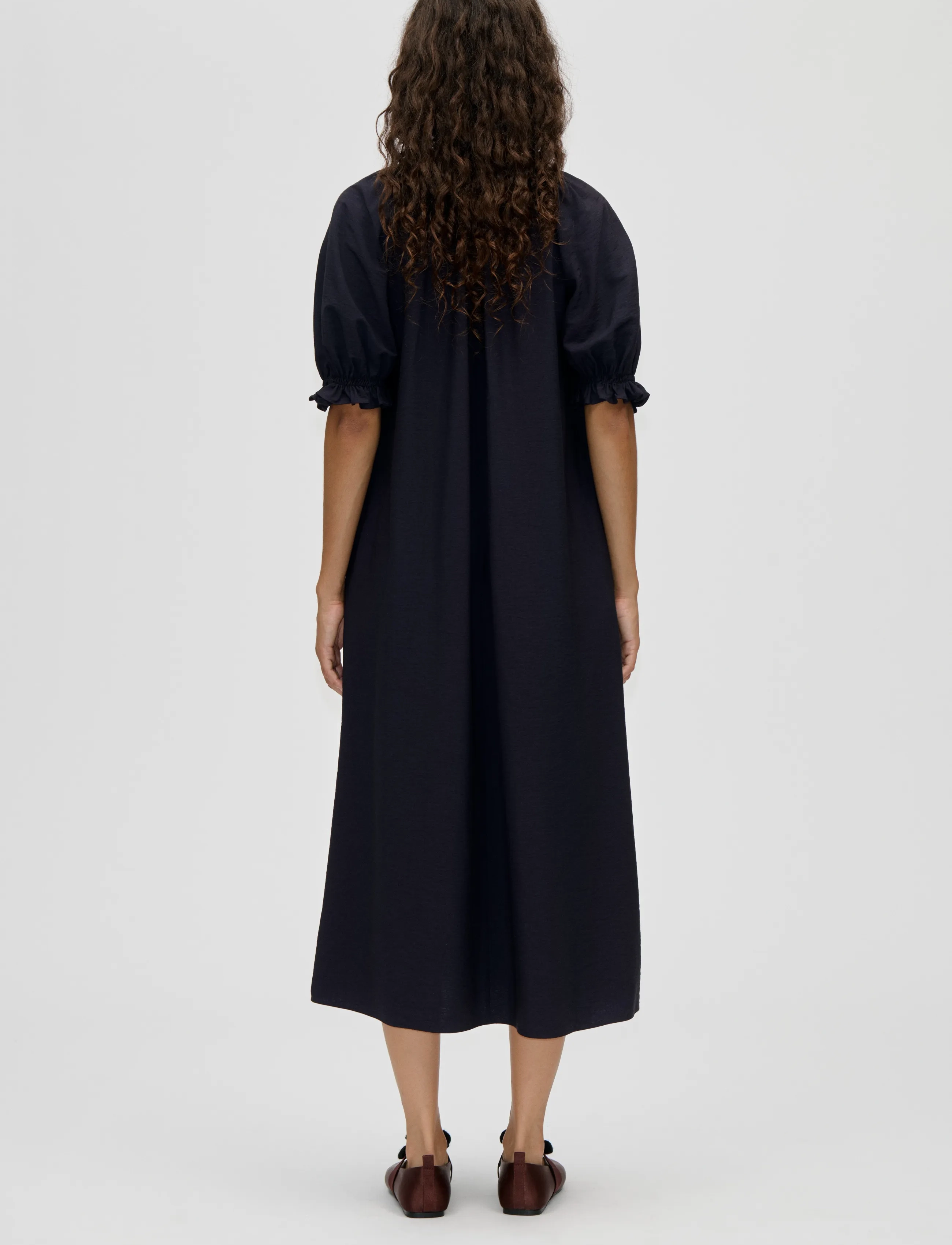 STINE GOYA - Solid Viscose, Puff Sleeve Detail Long Dress - maxiklänningar - midnight navy - 3