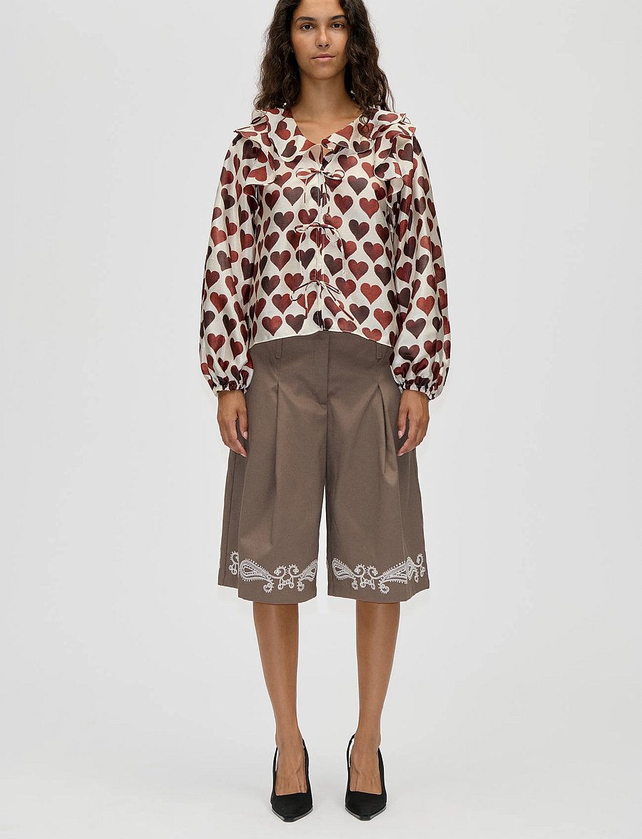 STINE GOYA - Flat Textured Poly, Multi Ruffle Raglan Top - langärmelige blusen - hearts - 0