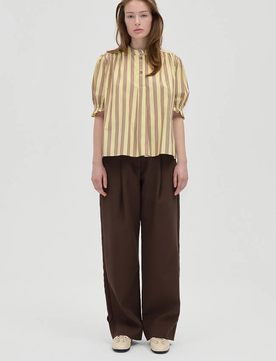 STINE GOYA - Soft Striped Embroidery, Smocked Gathered Top - denimskjorter - equestrian sun - 0