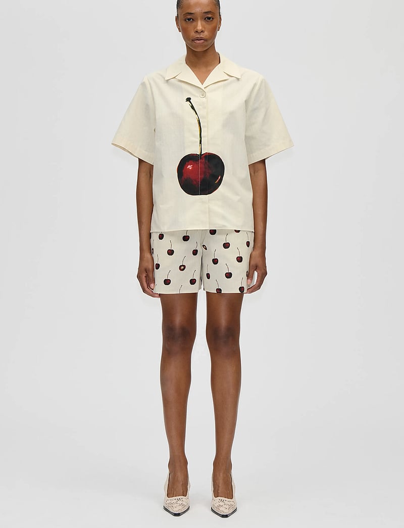 STINE GOYA - Crisp Stripe Shirting, Bowling Collar Shirt - denim shirts - cherry - 0