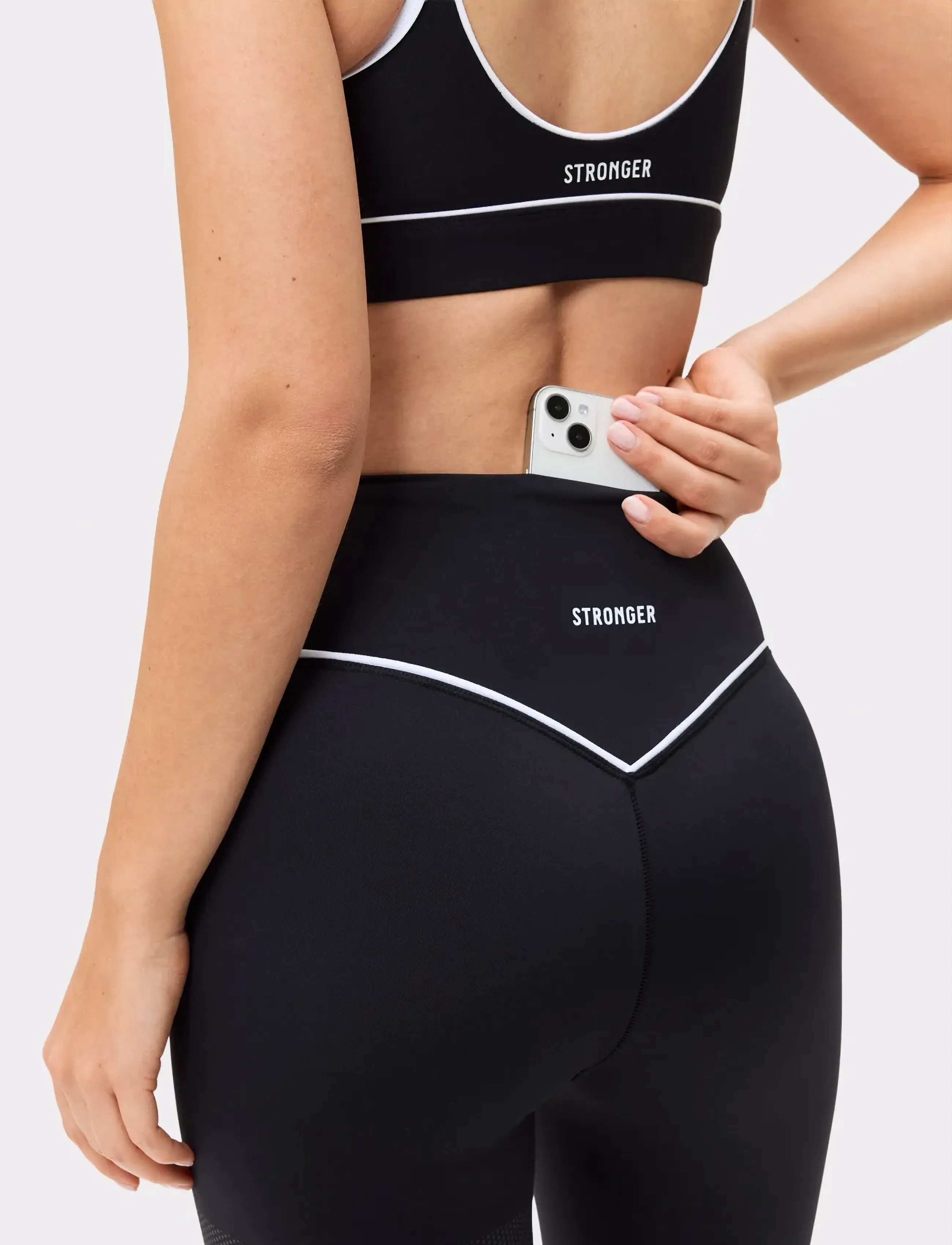 STRONGER - Signature Piping Leggings - training tights - black - 3