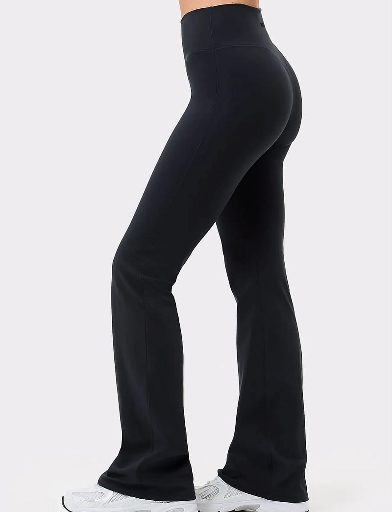 STRONGER - Soft Flared Leggings - trainingstights - black - 0