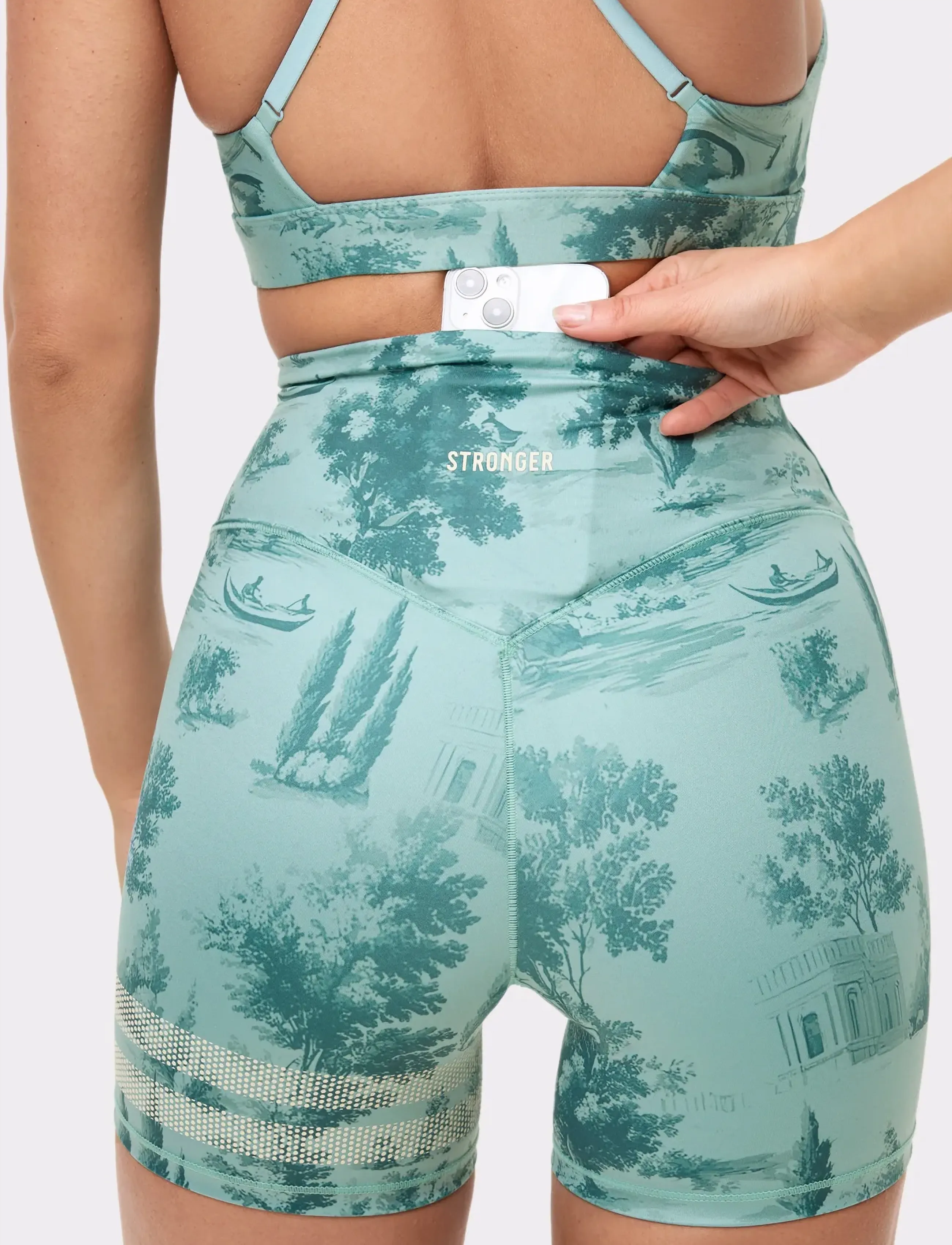 STRONGER - The Printed One Shorts - 1/2 længde - toile di roma - 2