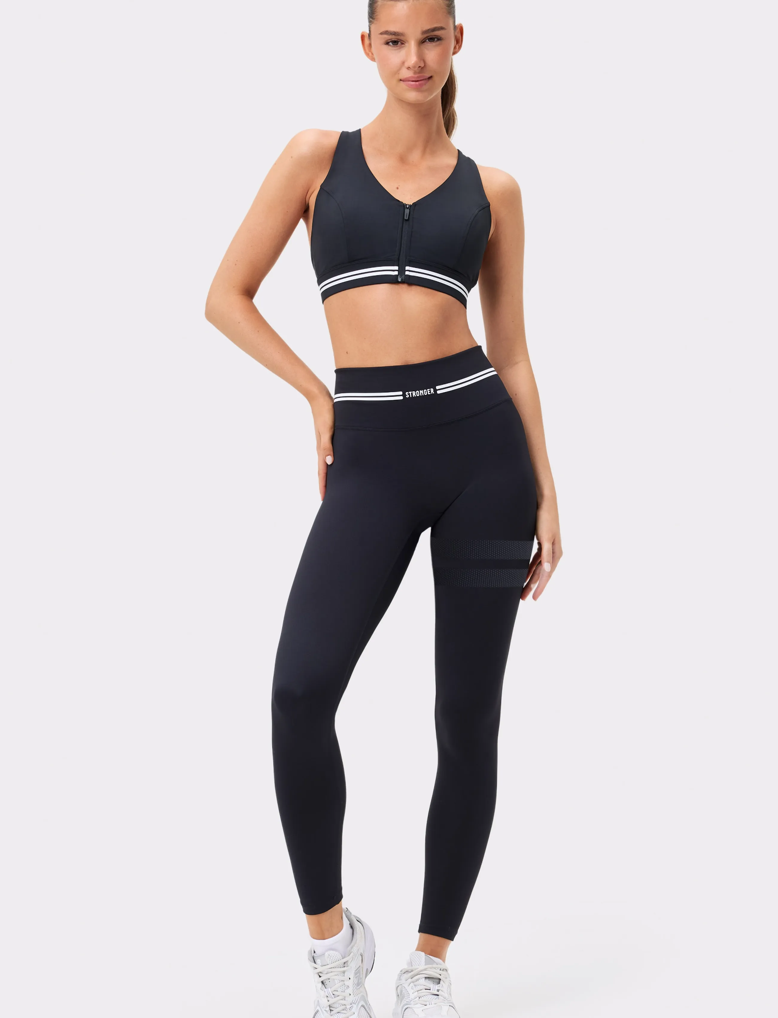 STRONGER - Signature Logo Leggings - træningstights - black - 2