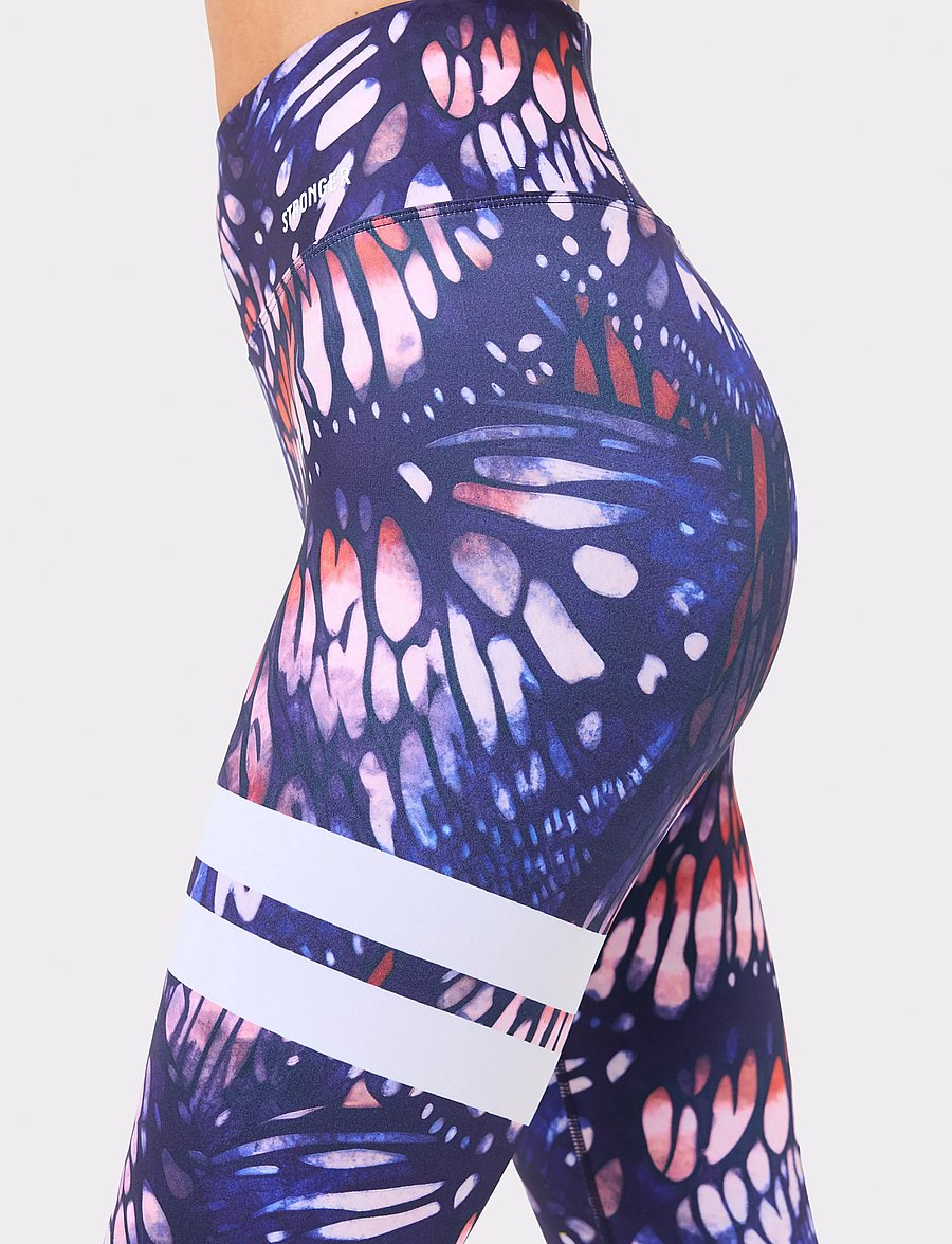 STRONGER - Explore Printed Leggings - træningstights - dark butterfly print - 3
