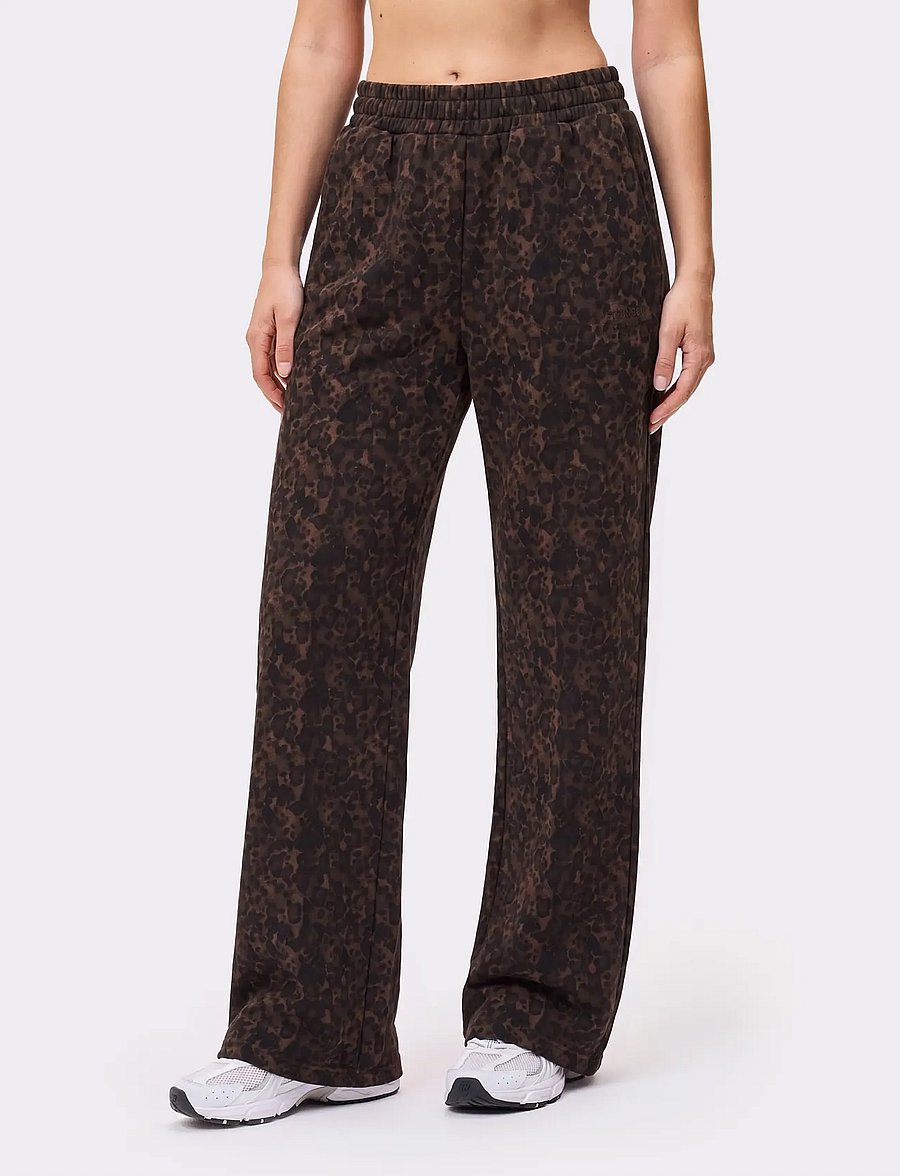 STRONGER - Relaxed Wide Sweatpants - joggingbukser - dark leo - 2