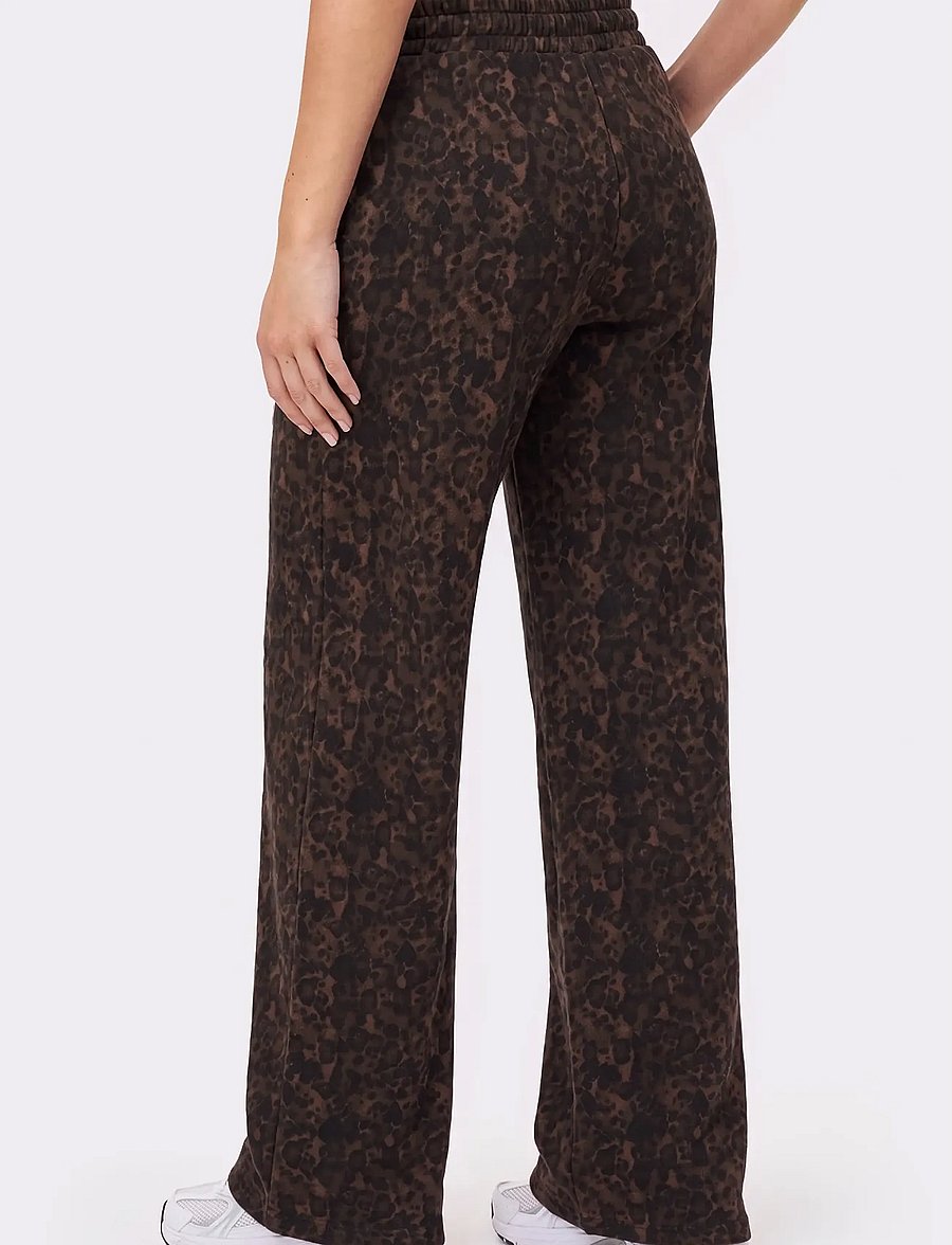 STRONGER - Relaxed Wide Sweatpants - joggingbukser - dark leo - 4