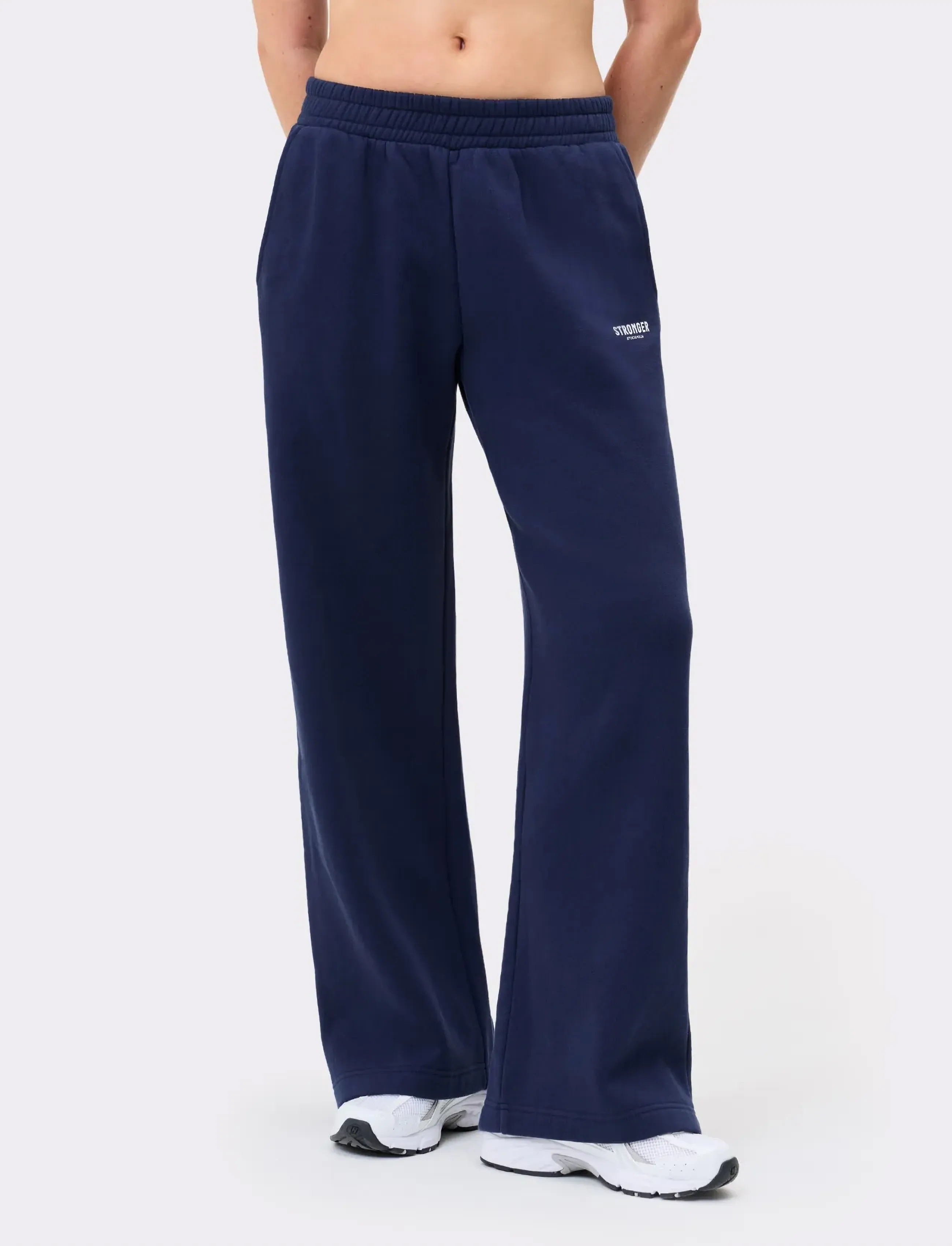 STRONGER - Relaxed Wide Sweatpants - träningsbyxor - navy blazer - 3