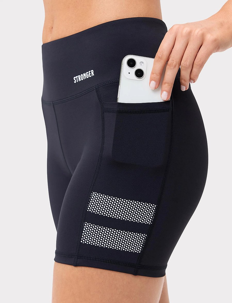 STRONGER - Signature Pocket Contouring Shorts - 1/2 länge - black - 3