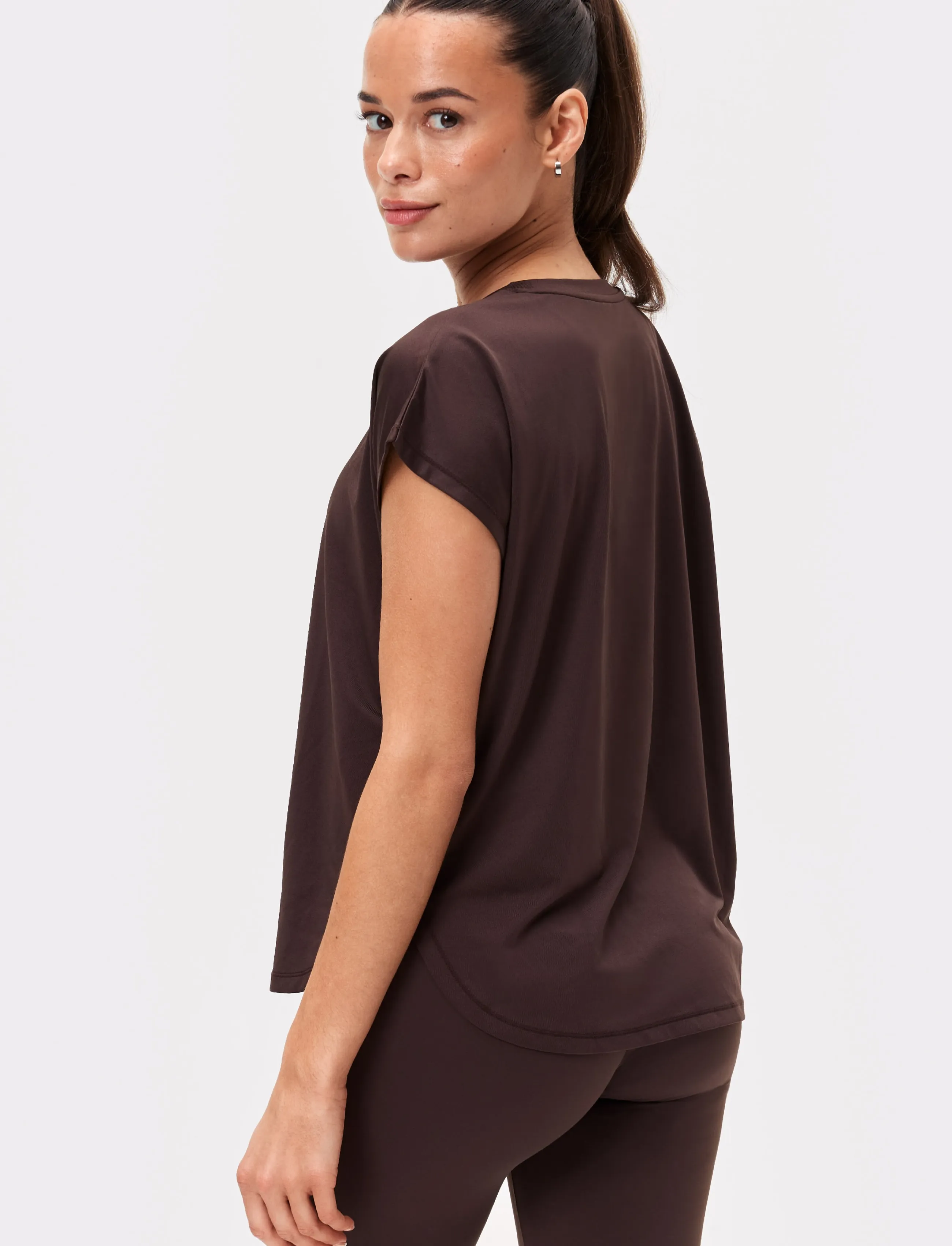 STRONGER Drop T-Shirt, M, Brown, Sports Overdele & T-shirts > Sport T-shirts, Dame