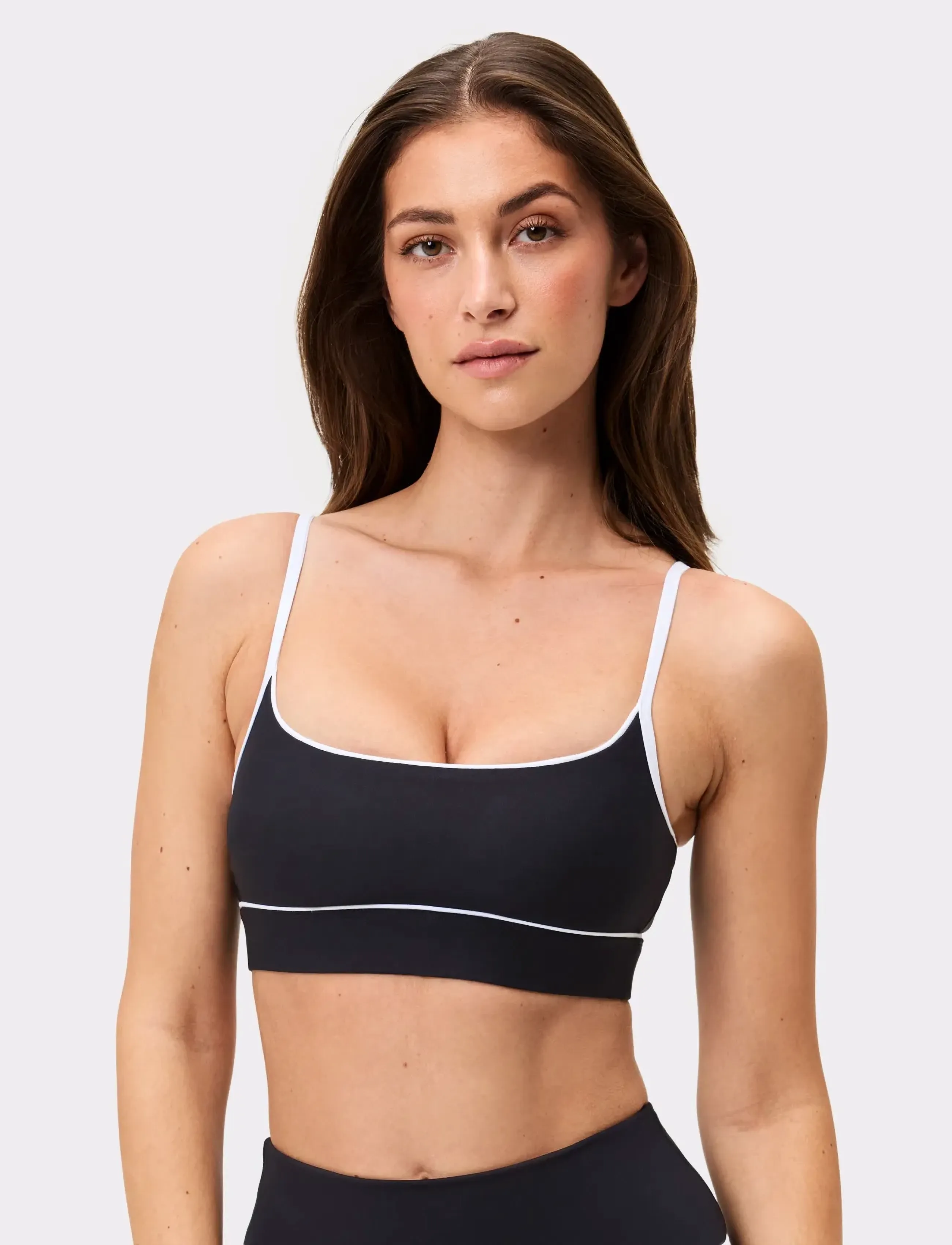 STRONGER Signature Piping Sports Bra - STRONGER - BLACK / black