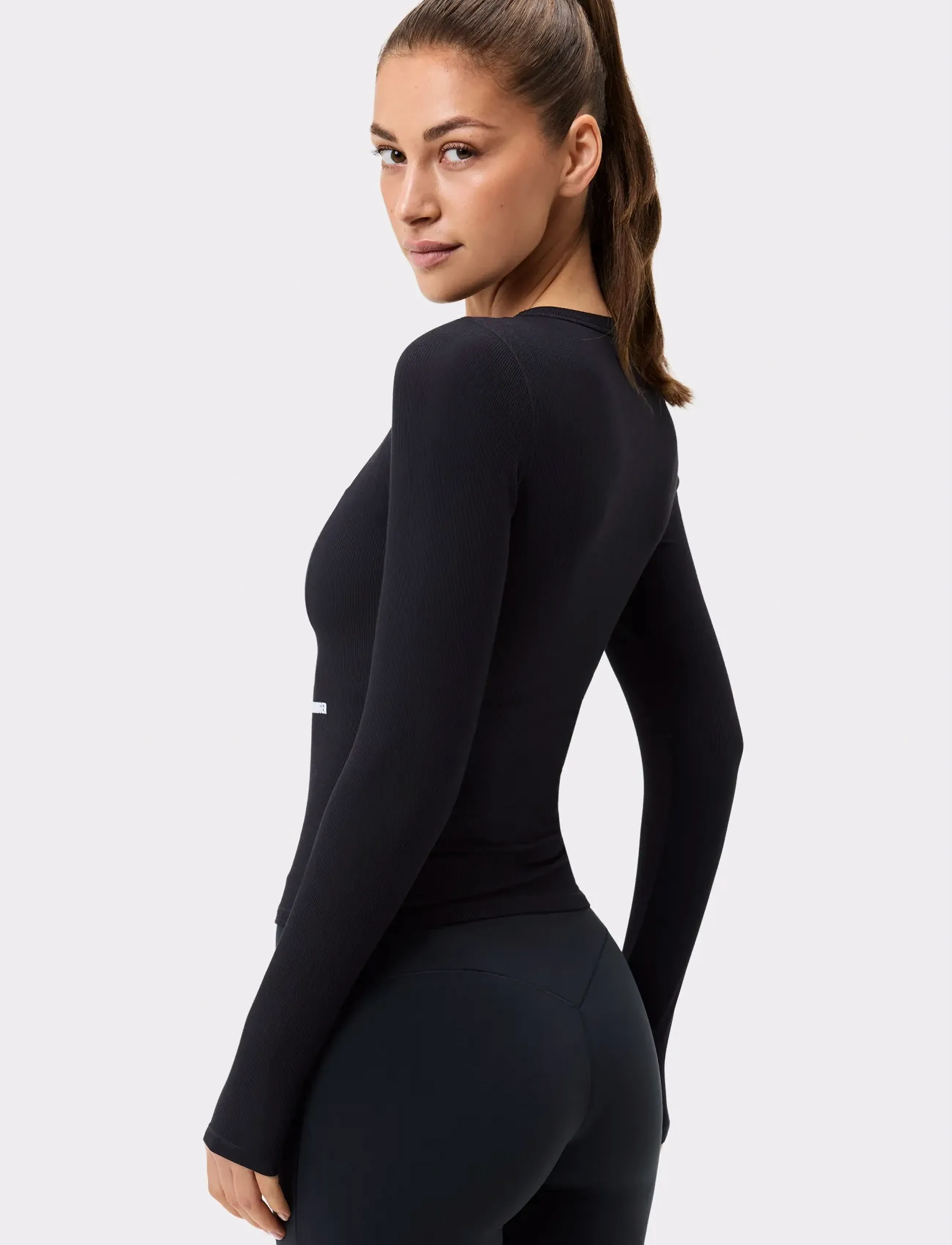 STRONGER Soft Rib Long Sleeve, S, Sports Oberteile & T-shirts, Schwarz - Sport Sleeve Oberteile, Frauen