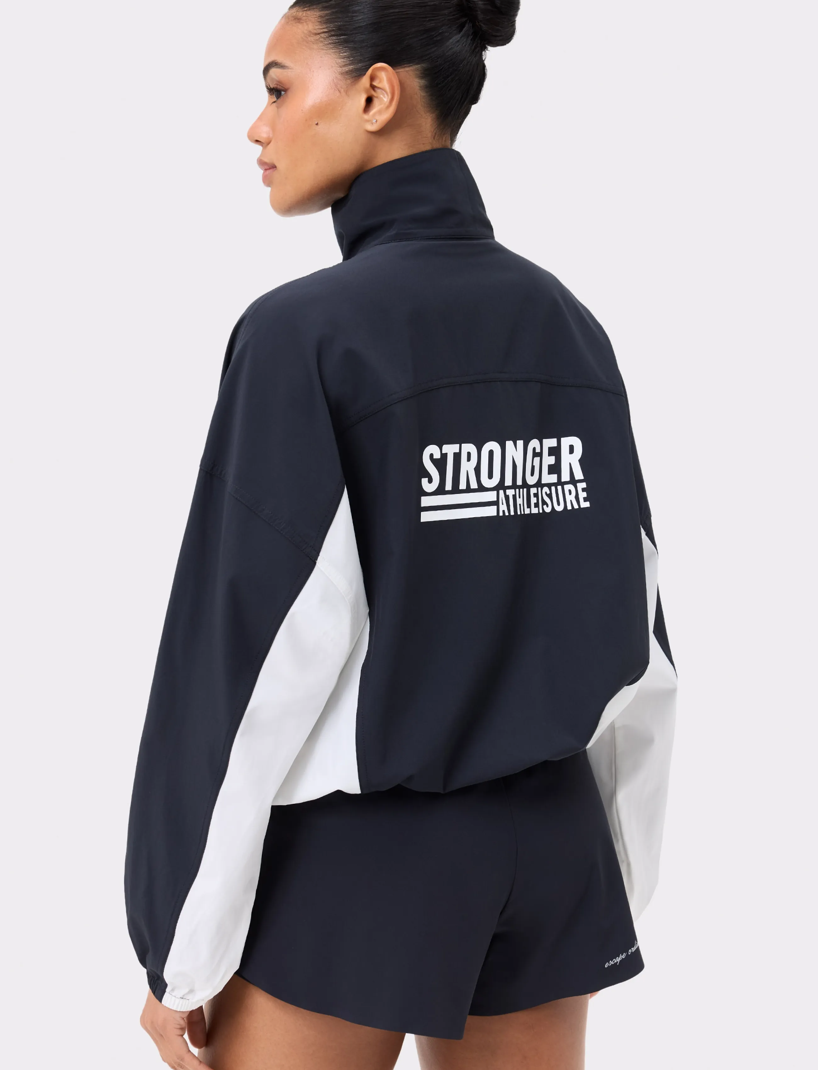 STRONGER Breezy Woven Jacket, XL, Black, Sport Jackets > Sport Training Jackets, Dame