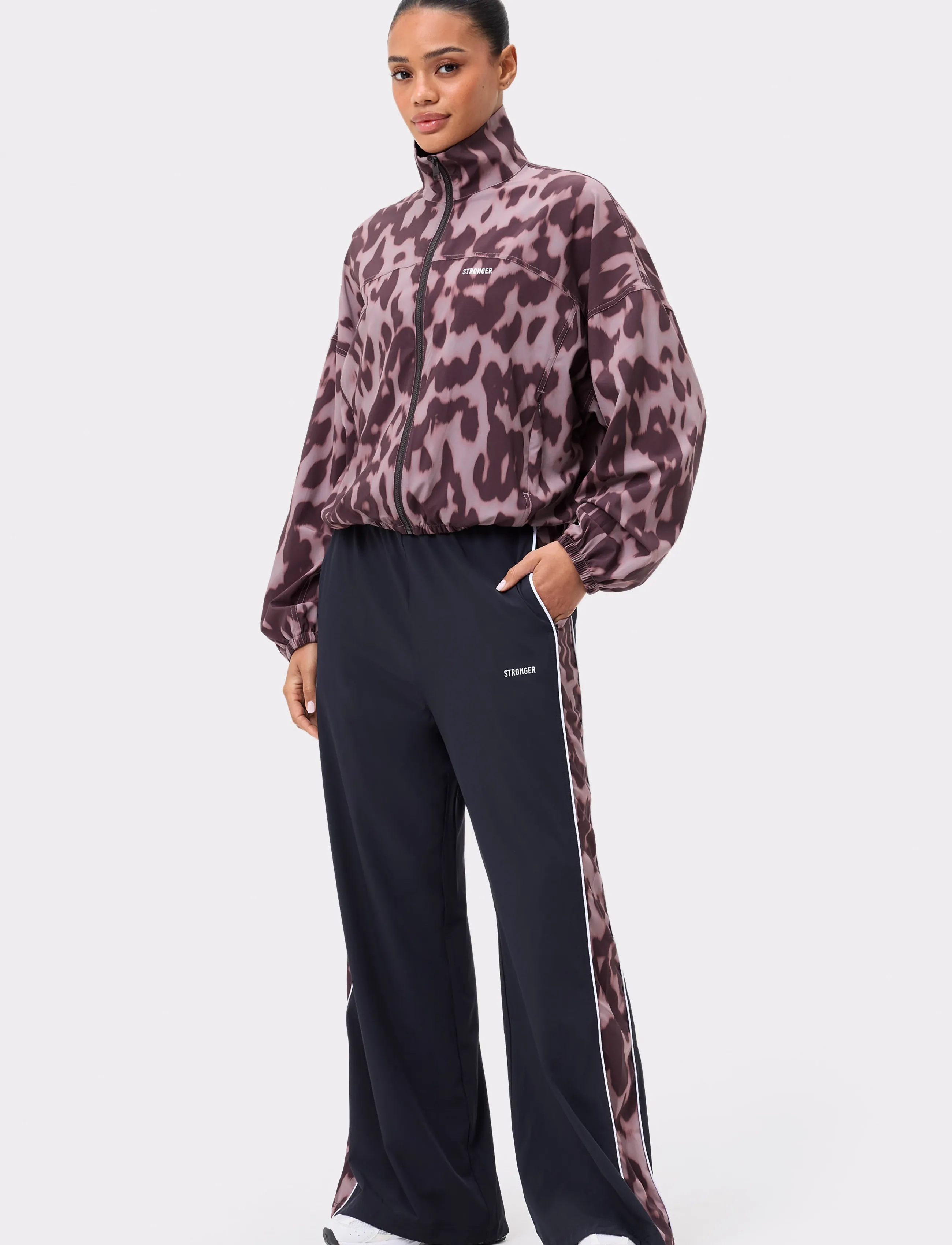 STRONGER Breezy Woven Jacket, L, Pink, Sport Jackets > Sport Training Jackets, Dame