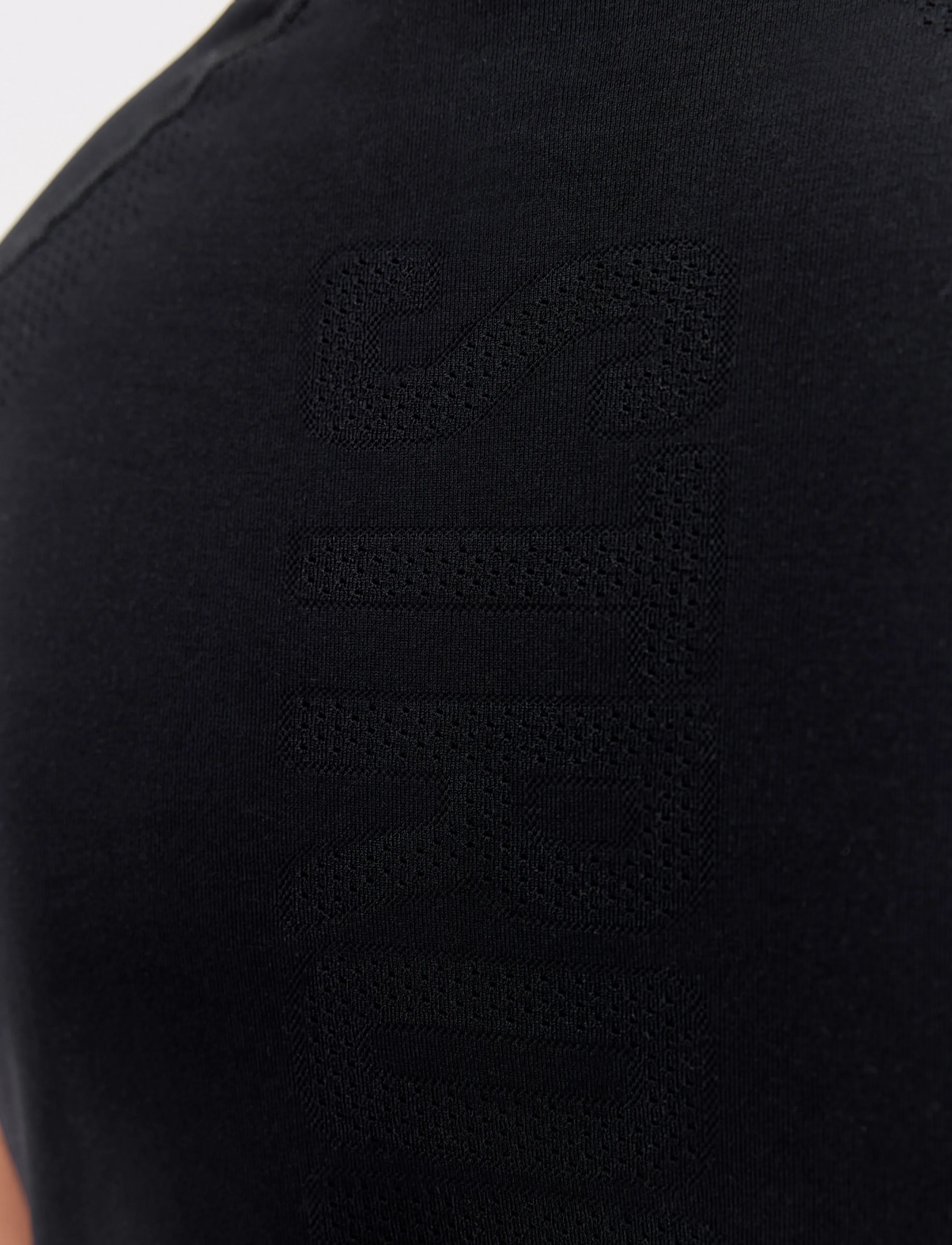 STRONGER - Seamless Performance T-shirt - t-shirts - black - 3