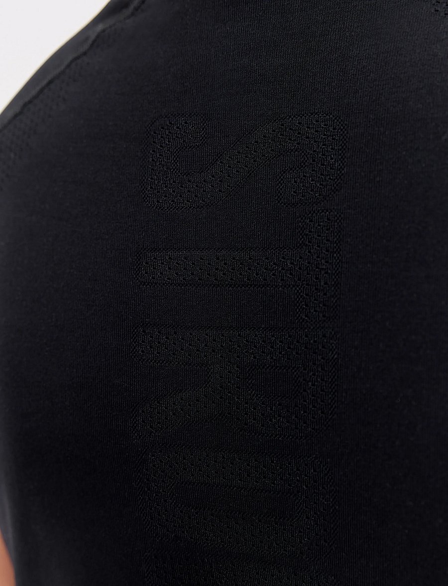 STRONGER - Seamless Performance T-shirt - t-shirts - black - 3