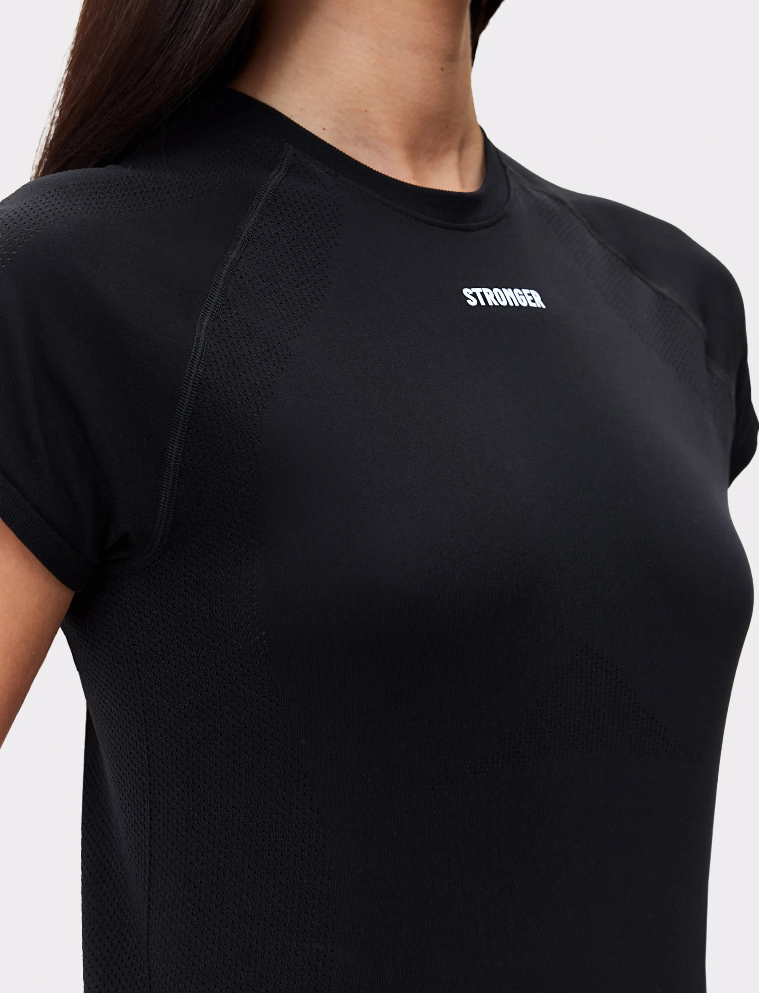 STRONGER - Seamless Performance T-shirt - t-shirts - black - 4