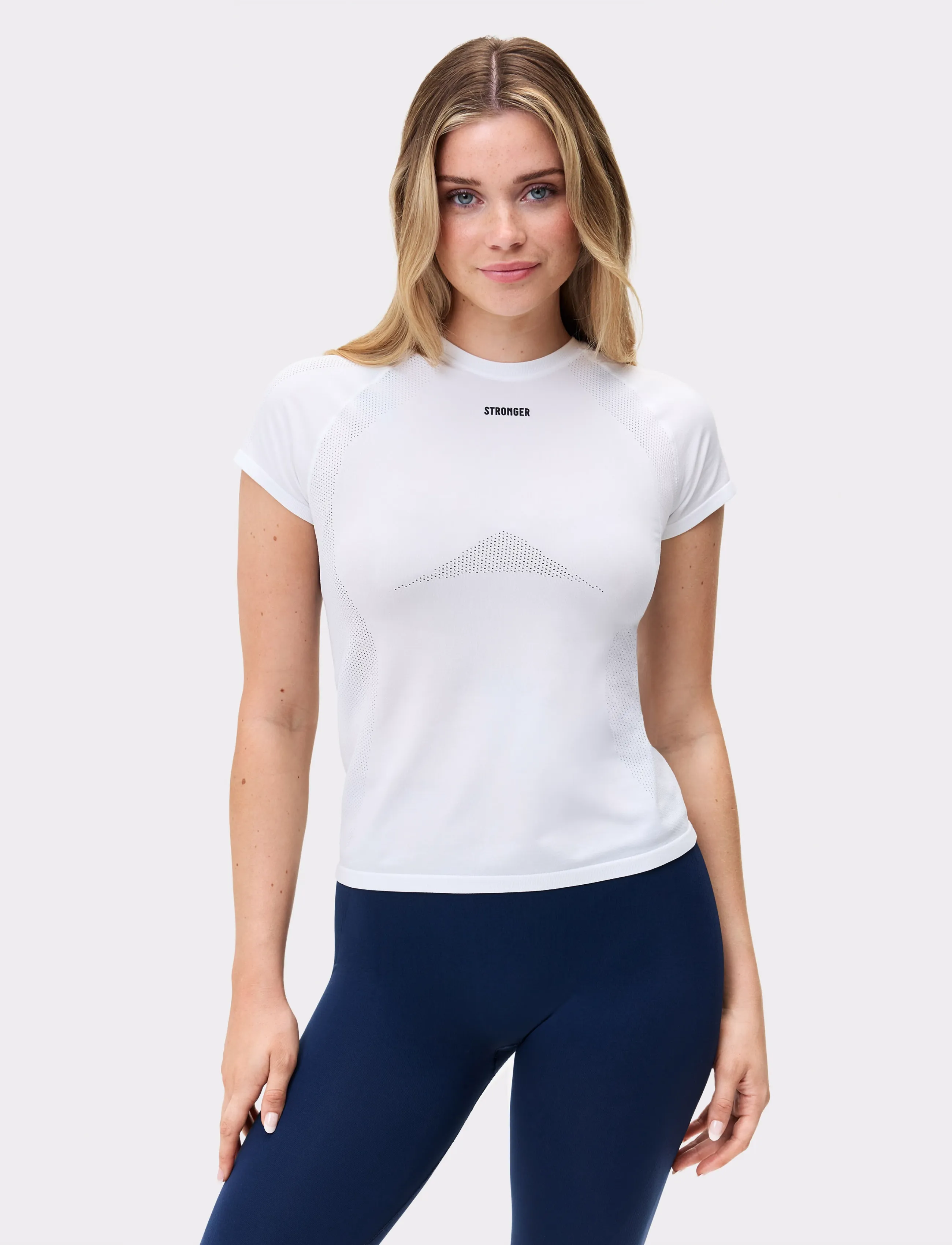 STRONGER Seamless Performance T-Shirt, XL, White, Sports Overdele & T-shirts > Sport T-shirts, Dame