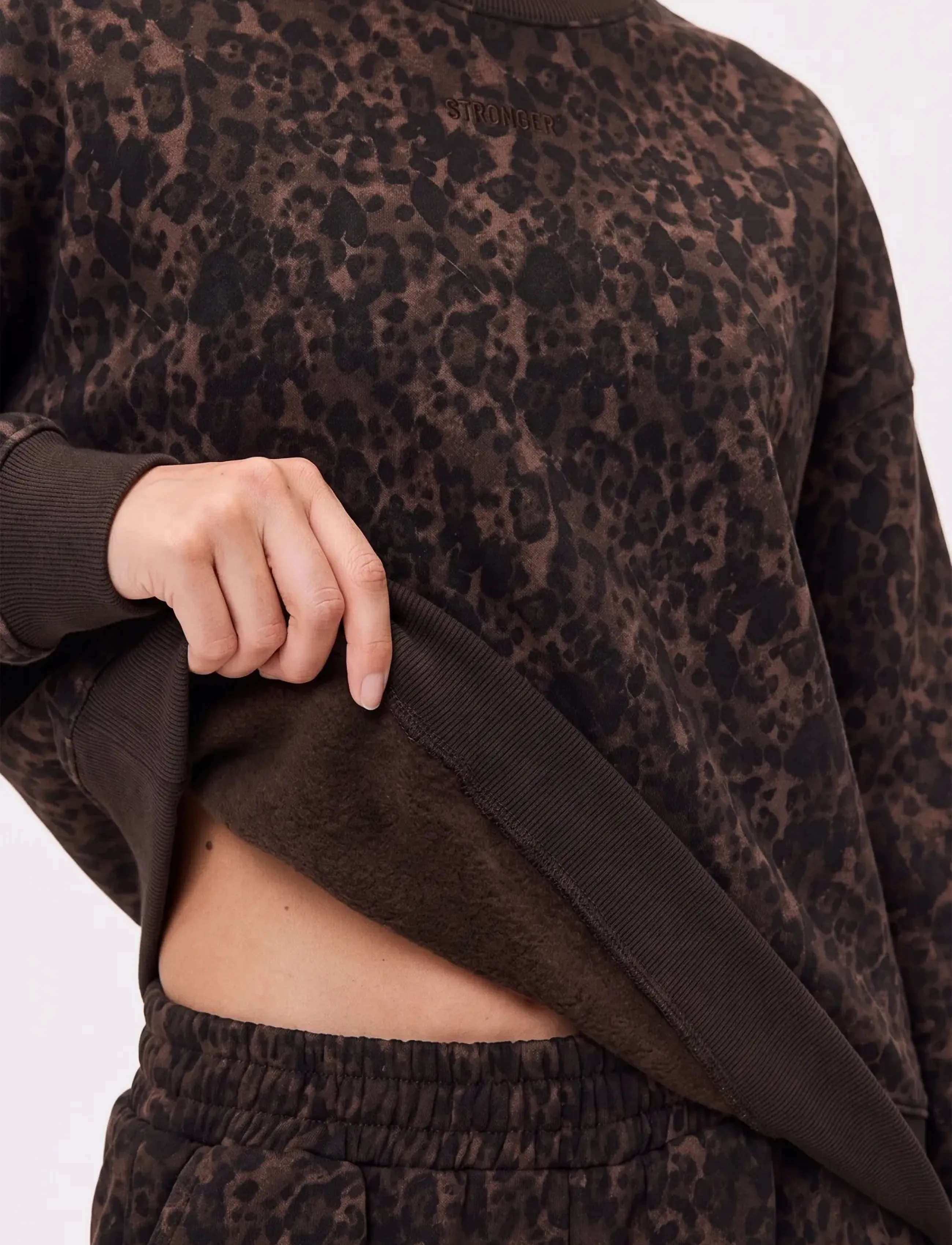 STRONGER - Relaxed Sweatshirt - overdele - dark leo - 4