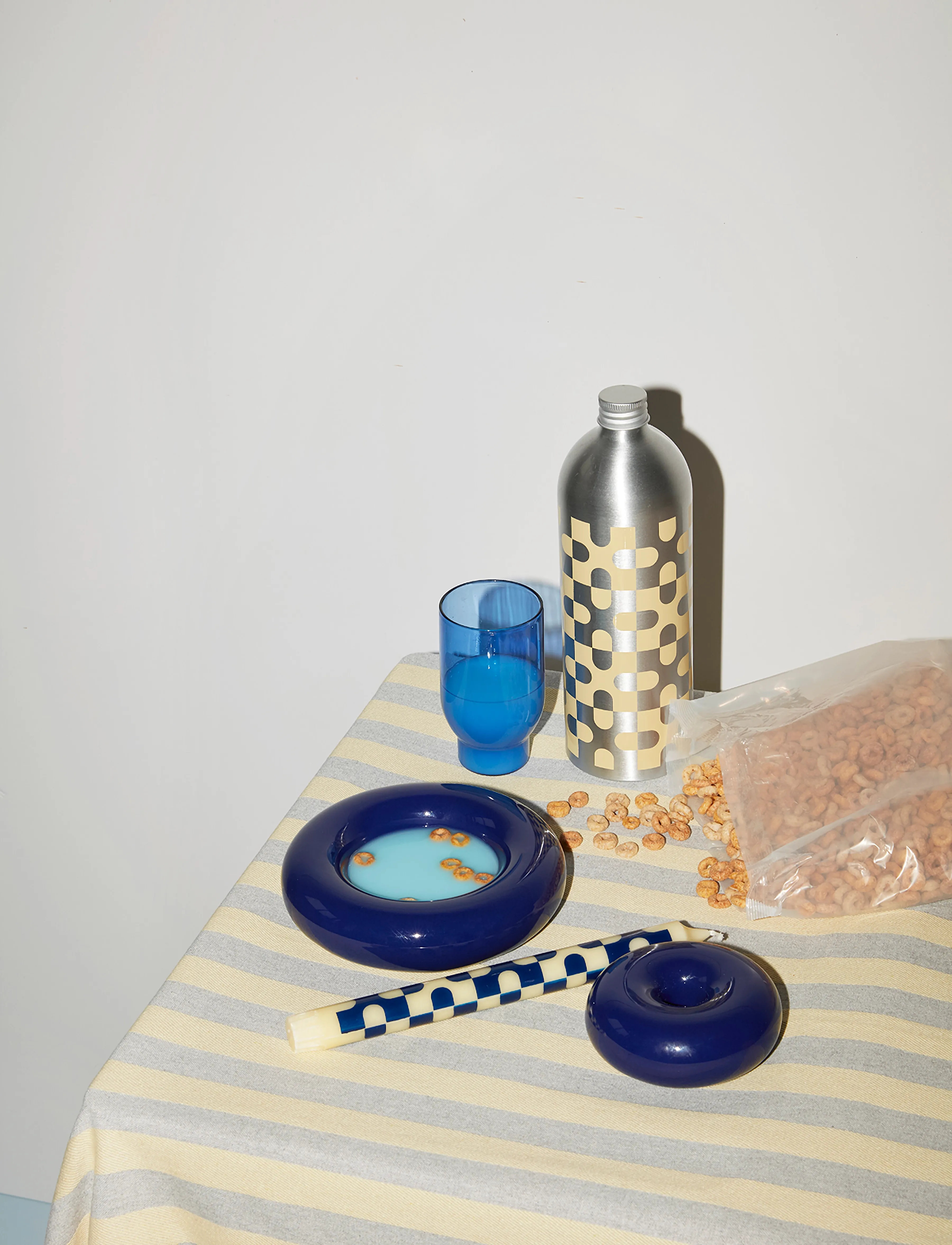 Studio About - BOB CANDLE HOLDER, LARGE, DARK BLUE - køb efter pris - dark blue - 0