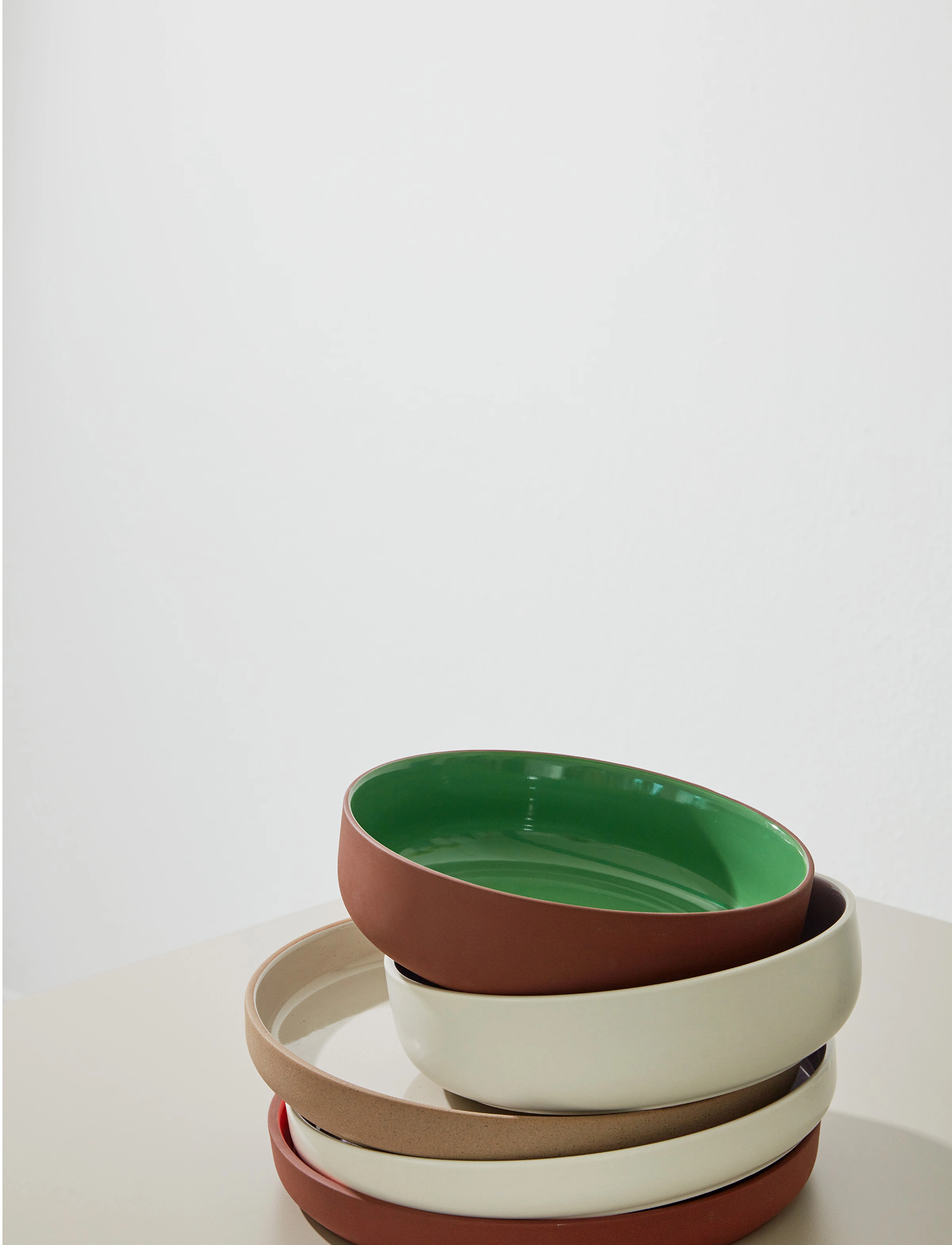 Studio About Serving Dish, Ø 27 cm, Plates, Beige - Dinner Homeware