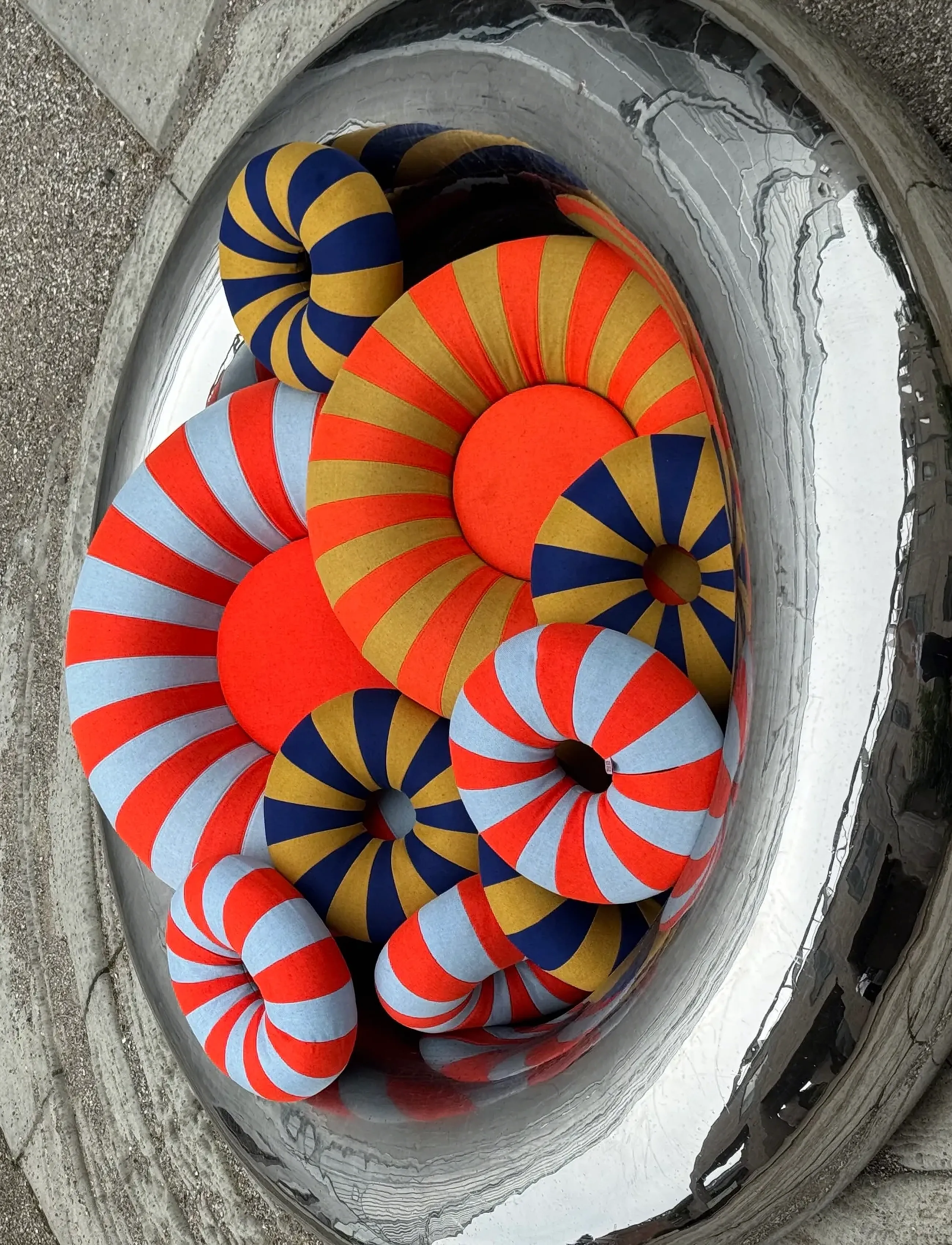 Studio About - FLOAT PILLOW, DARK BLUE/OCHRE - kissen - dark blue/ochre - 4