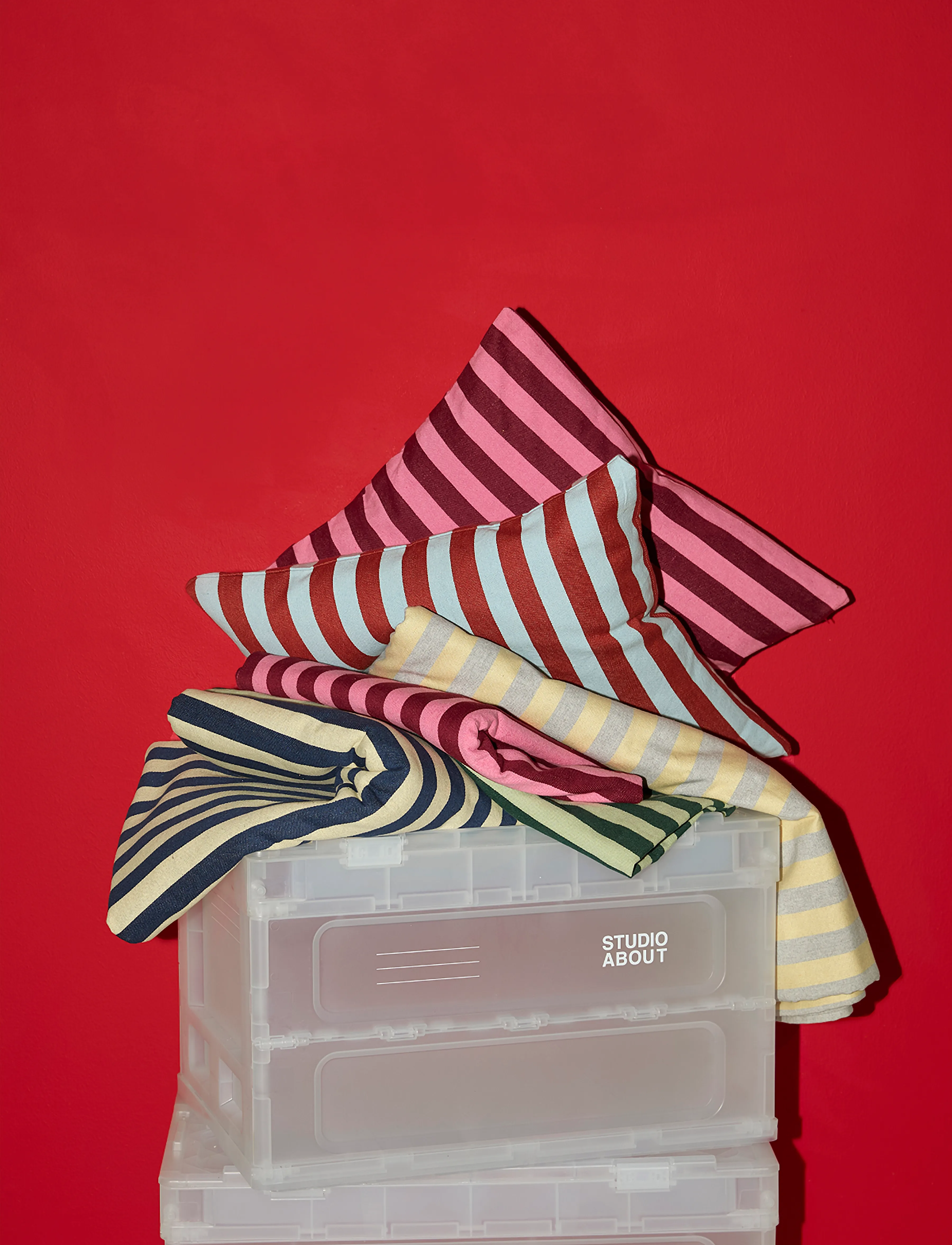Studio About - BLOX, MEDIUM, SEMI TRANSPARENT - storage baskets - semi transparent - 5