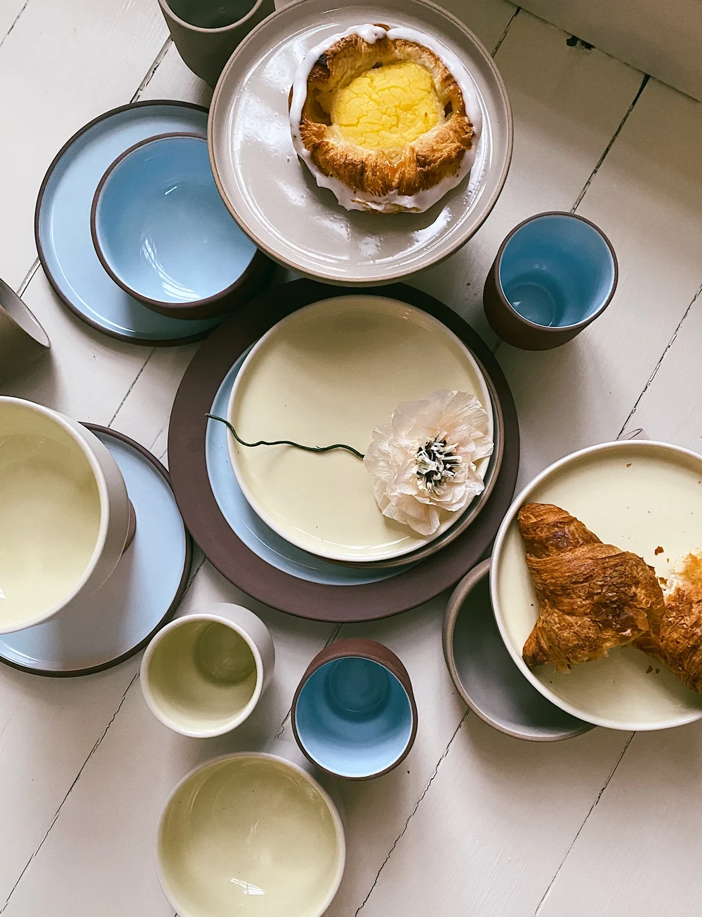 Studio About - CUP, TALL, CLAY SAND - kohvitassid - sand/grey - 3