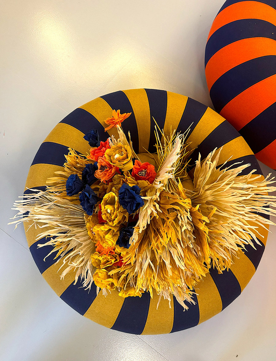Studio About - FLOAT - poufs - dark blue/ochre - 5