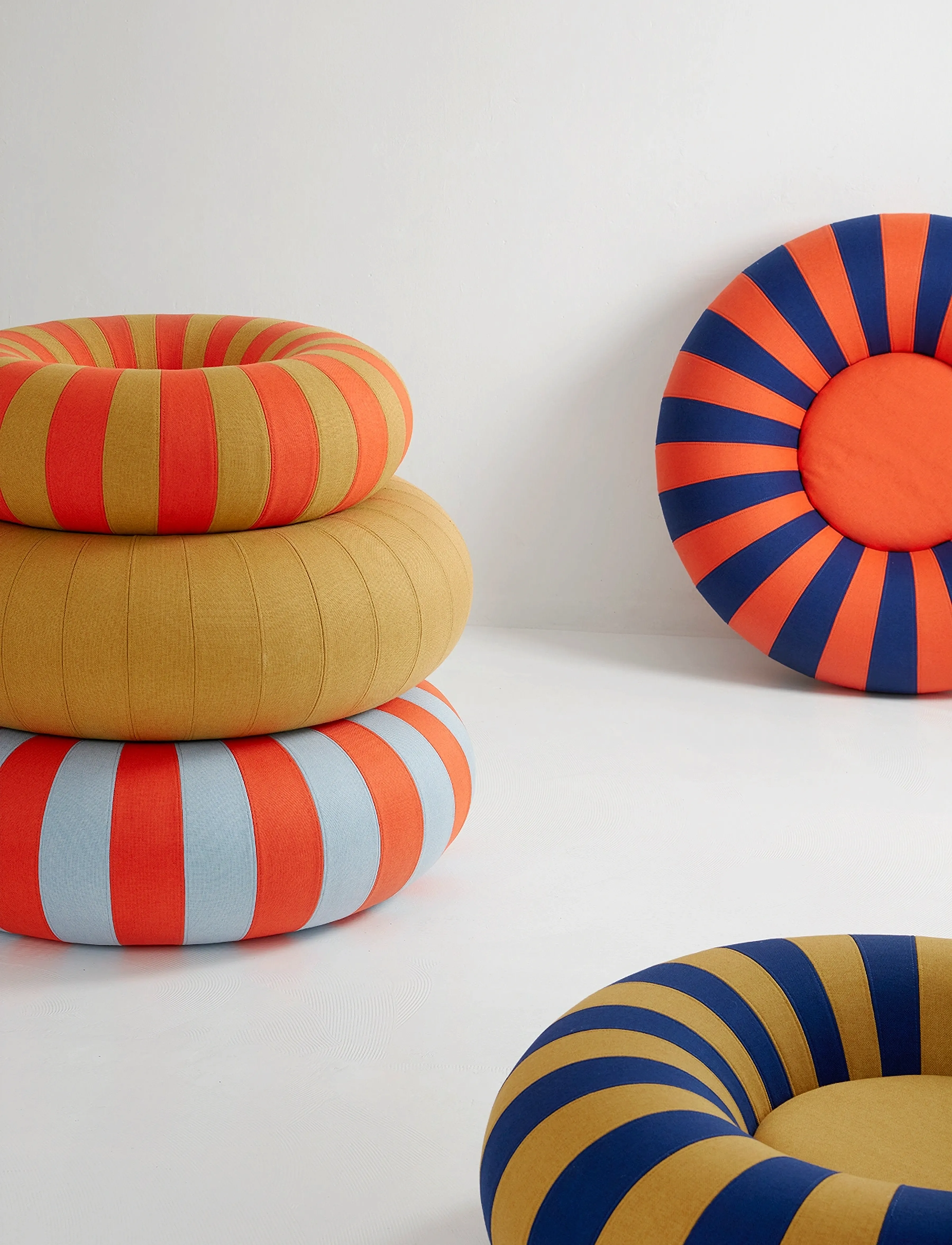 Studio About - FLOAT - pouffes - ochre/red - 5