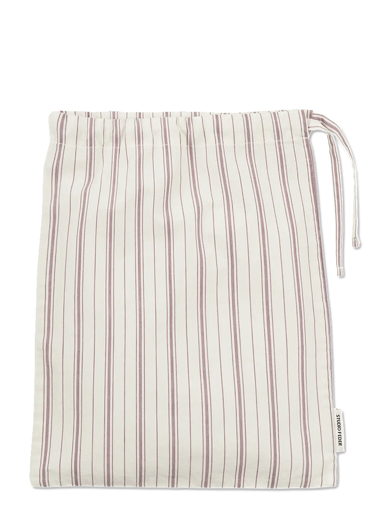 STUDIO FEDER - BABY BEDDING - PINK TINT - sengesæt - tented stripe - 1