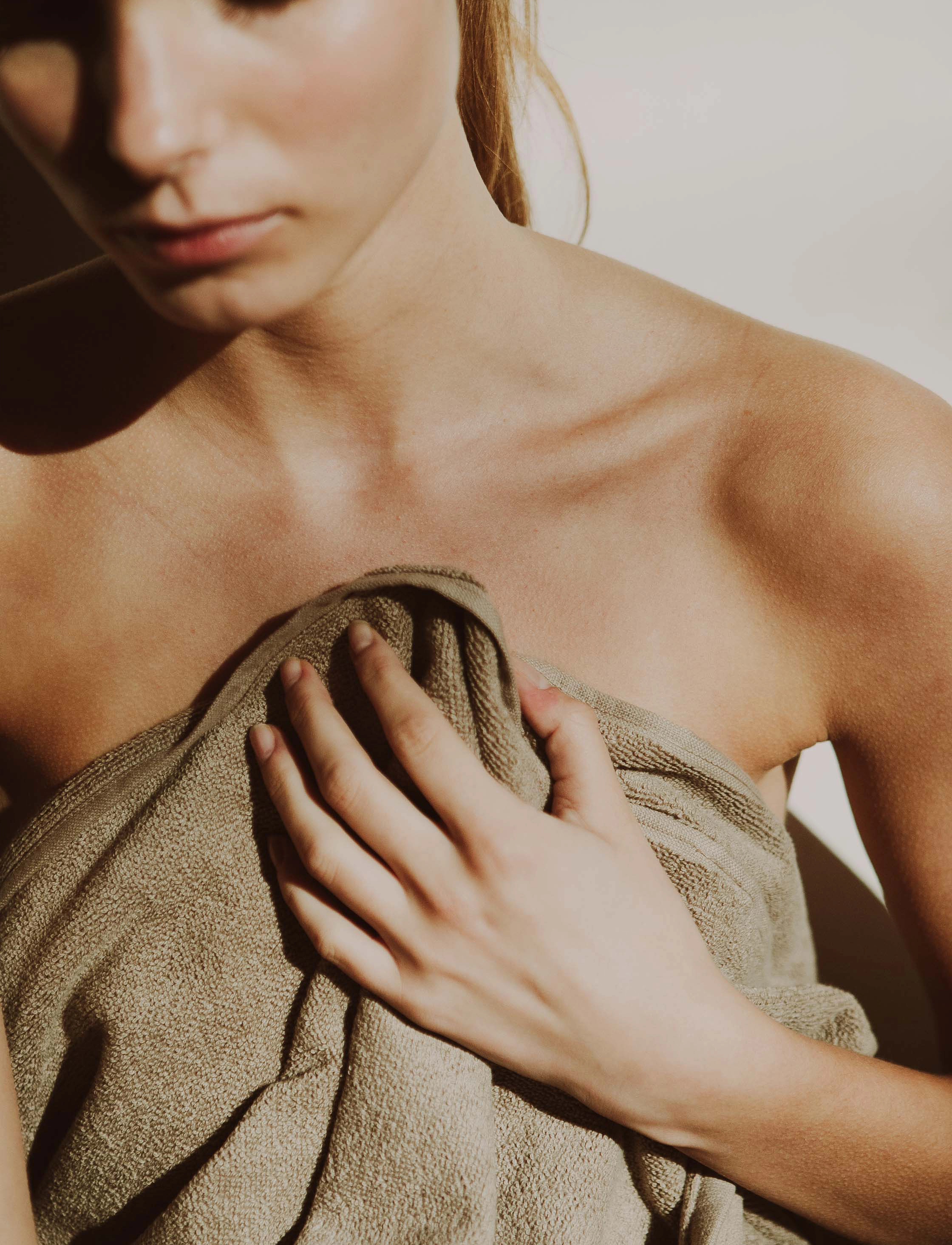 STUDIO FEDER - UNA TOWEL - shop by price - pebble - 3