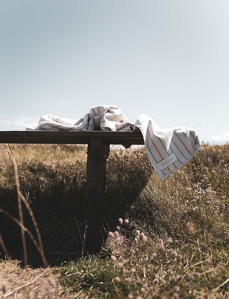 STUDIO FEDER - UNA TOWEL - badehåndklæder - water rain - 2