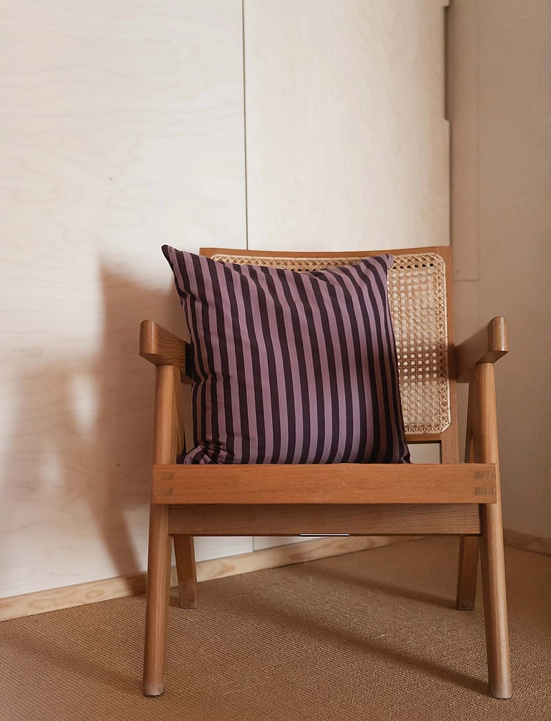 STUDIO FEDER - SIENNA CUSHION - lavender stripe - 3