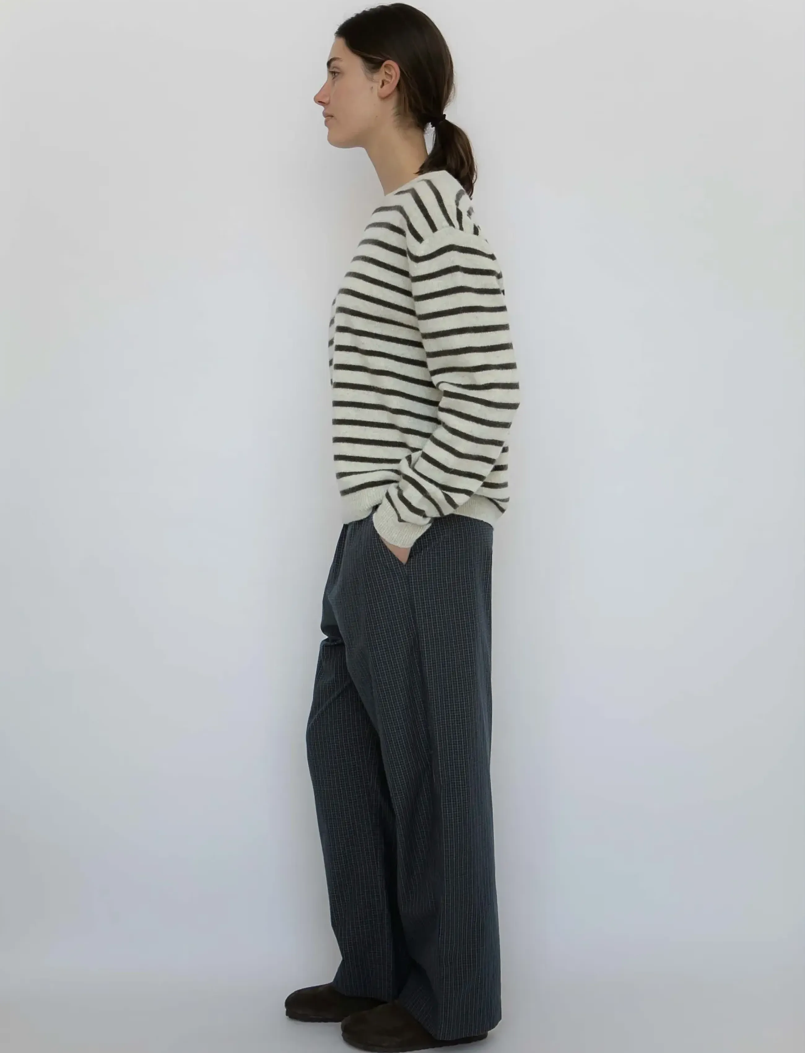 STUDIO FEDER - DAGMAR PANTS - laia säärega püksid - black pinstripe - 4