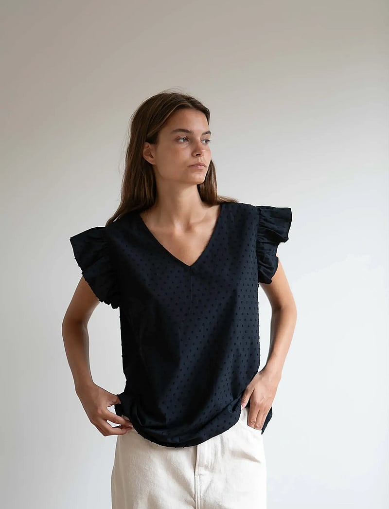 STUDIO FEDER - YRSA TOP - kurzämlige blusen - black - 4