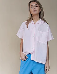 STUDIO FEDER - Victoria Shirt - kurzärmlige hemden - rosewater - 2