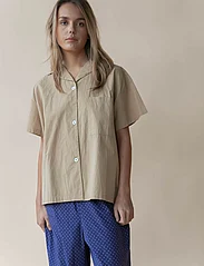 STUDIO FEDER - Victoria Shirt - kurzärmlige hemden - sand beige - 2