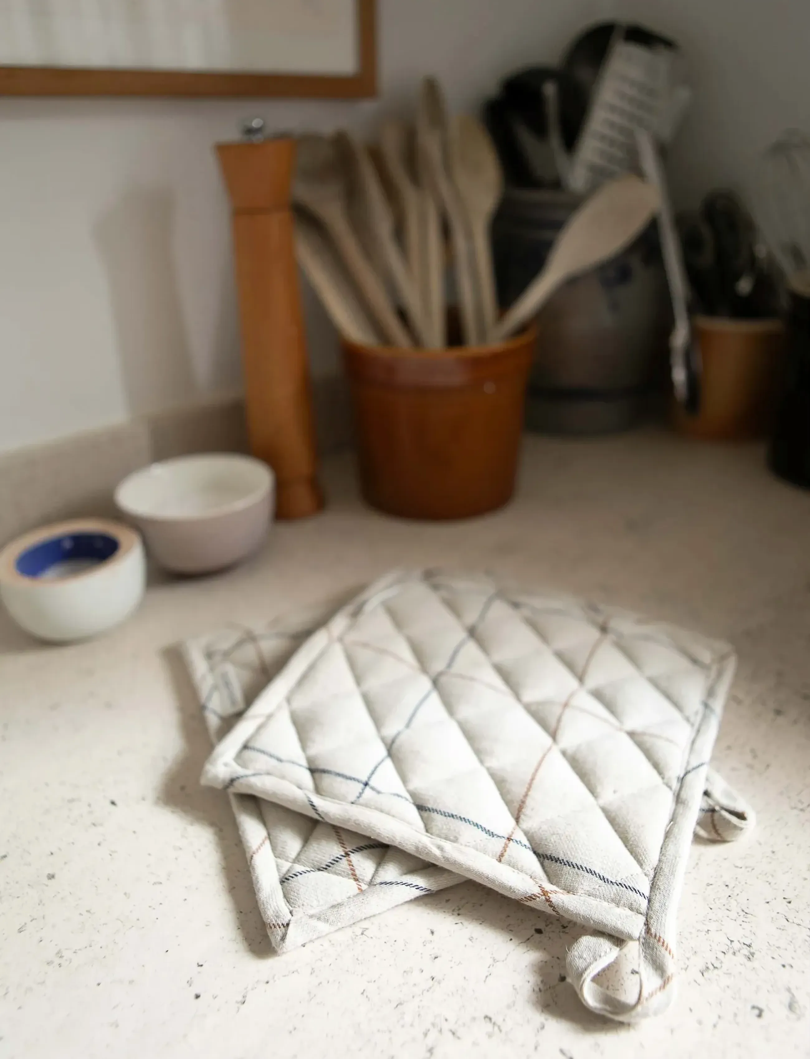 STUDIO FEDER Ada Pot Holder 2-Pack, 20X20 cm, Kitchen Textiles, Creme - Oven Mitts & Gloves, Homeware