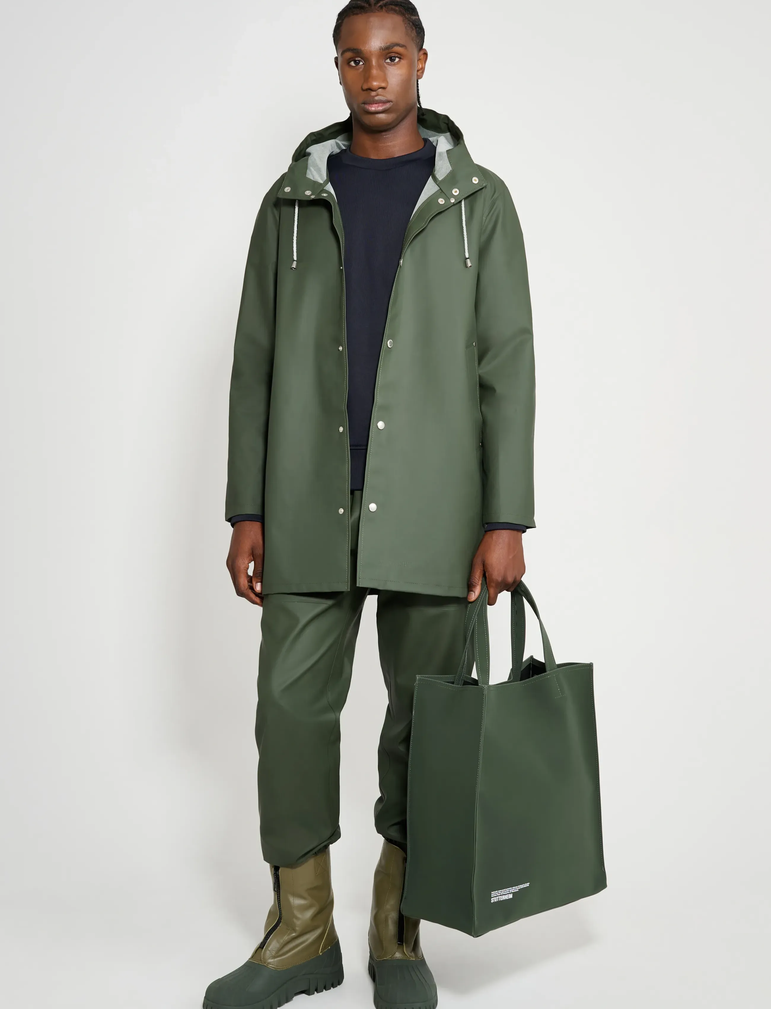 Stutterheim Stockholm Lightweight Green, XL, Green, Regntøj > Regnfrakker, Dame