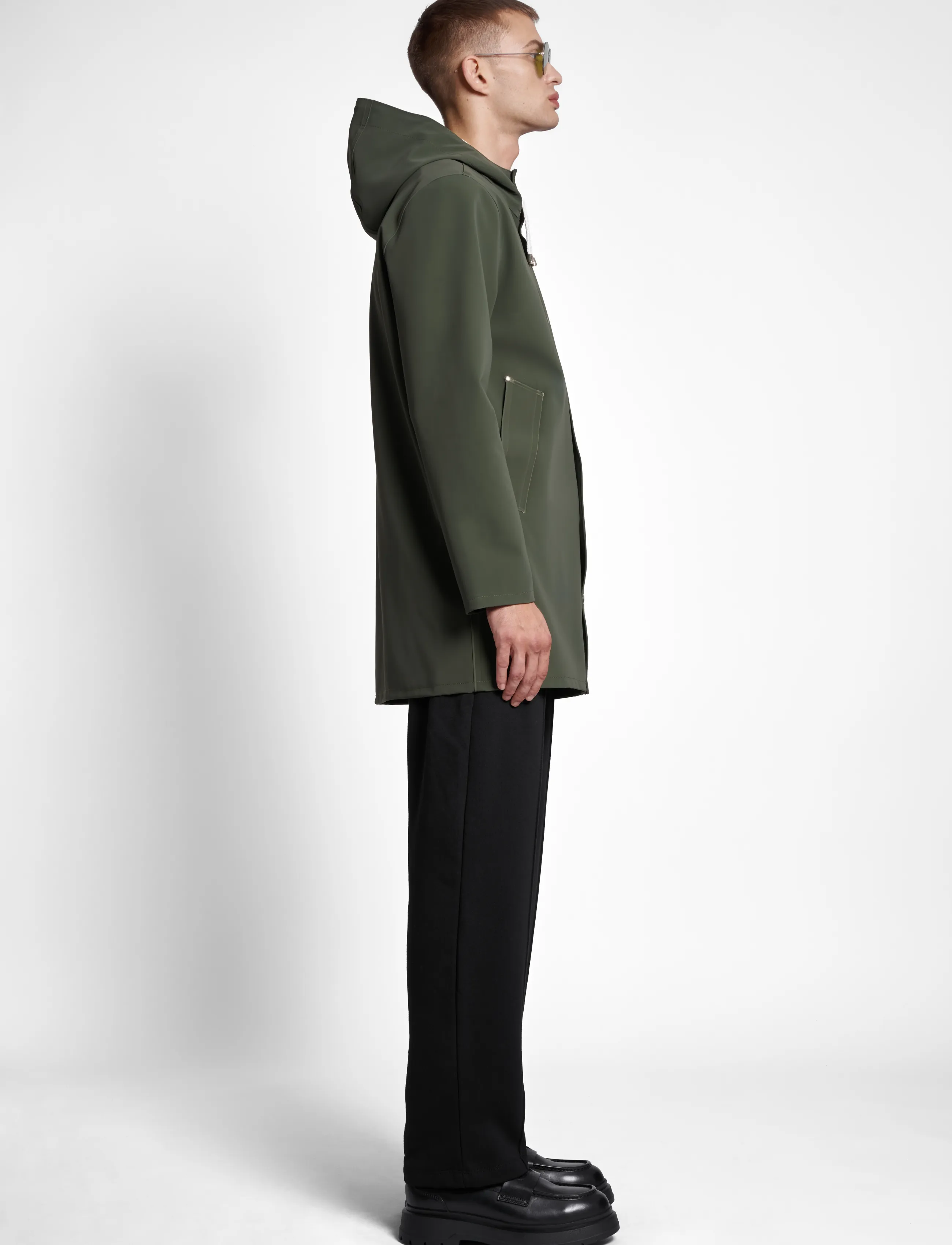 Stutterheim - Stockholm Suede Dark Green - regnjackor - dark green - 4