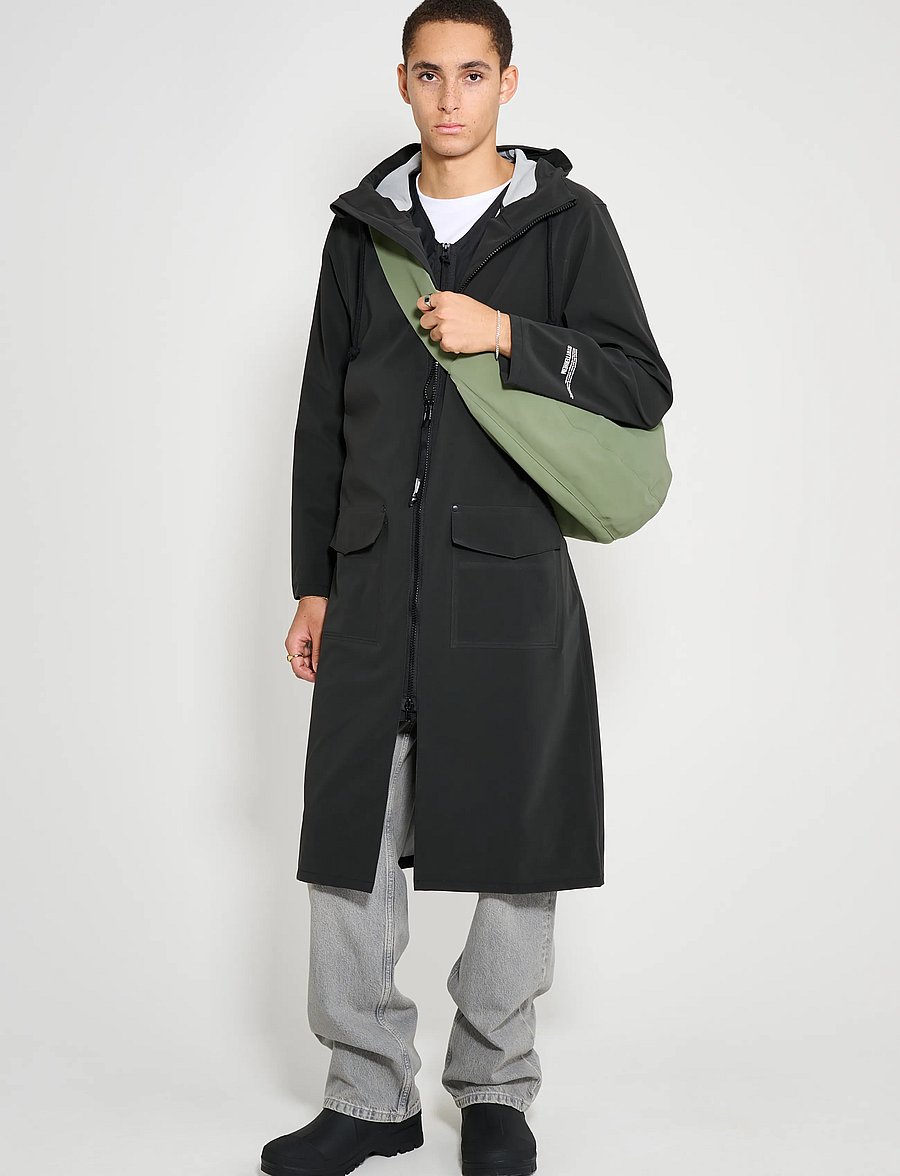Stutterheim - Stockholm Long Patch Matte Black - regenmäntel - black - 3