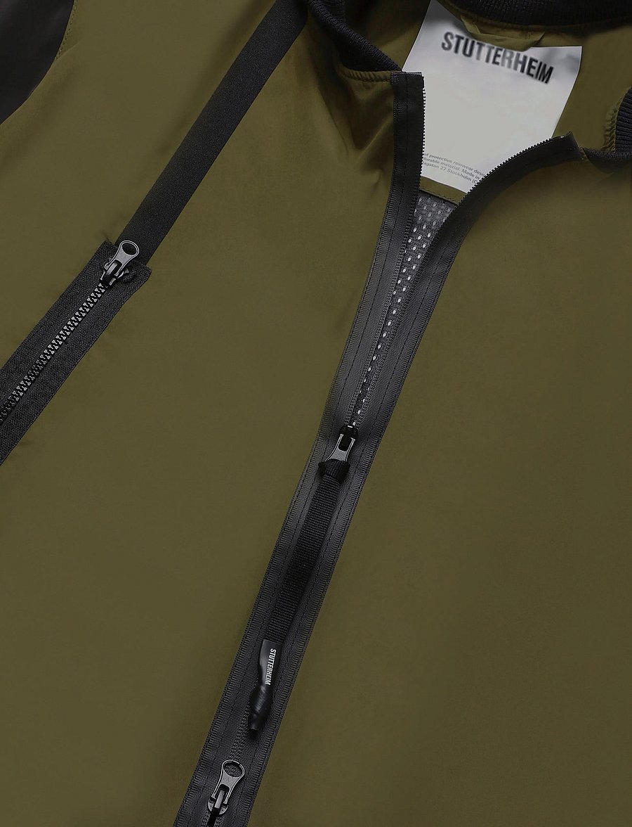 Stutterheim - Bredsand Zip Matte Green - höstjackor - green - 2