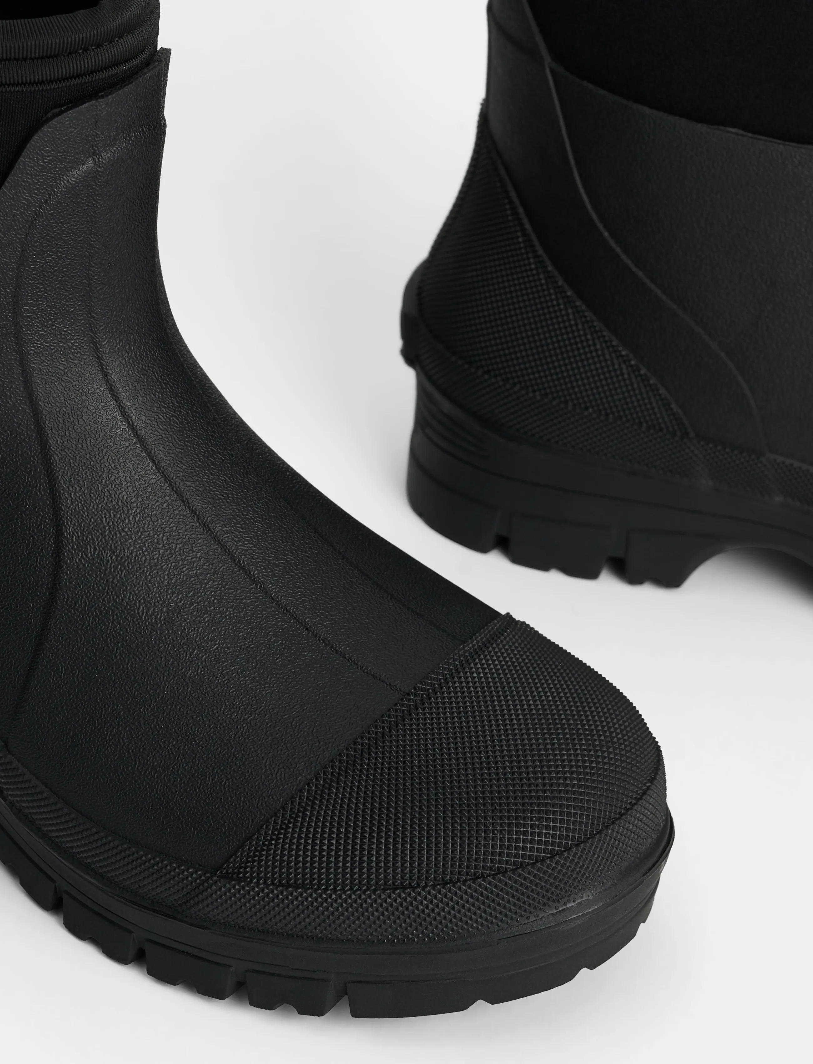Stutterheim - Puddle Walker Black - hverdags stil - black - 5
