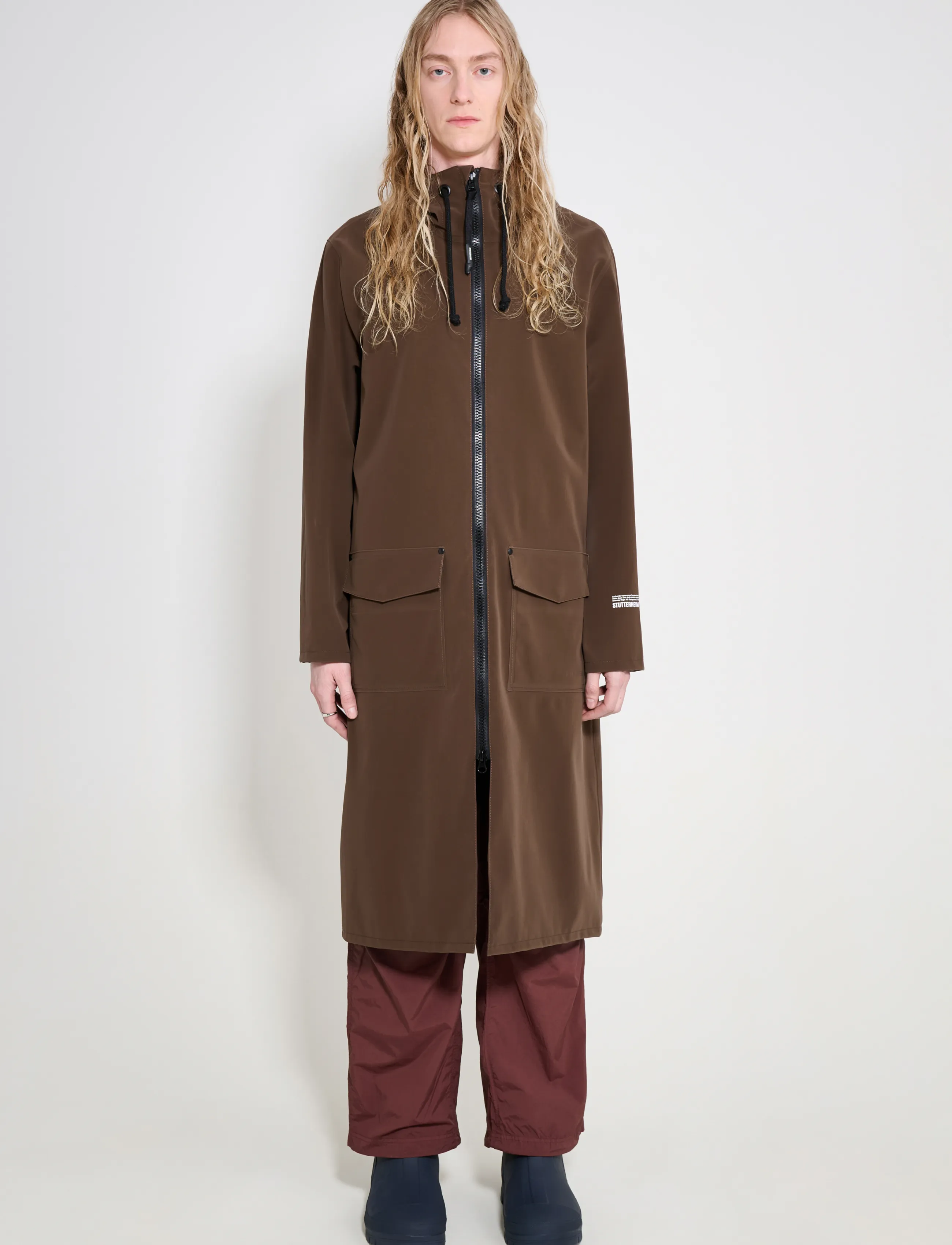 Stutterheim Stockholm Long Patch Matte Dark Brown - Vihmariided - DARK BROWN / brown