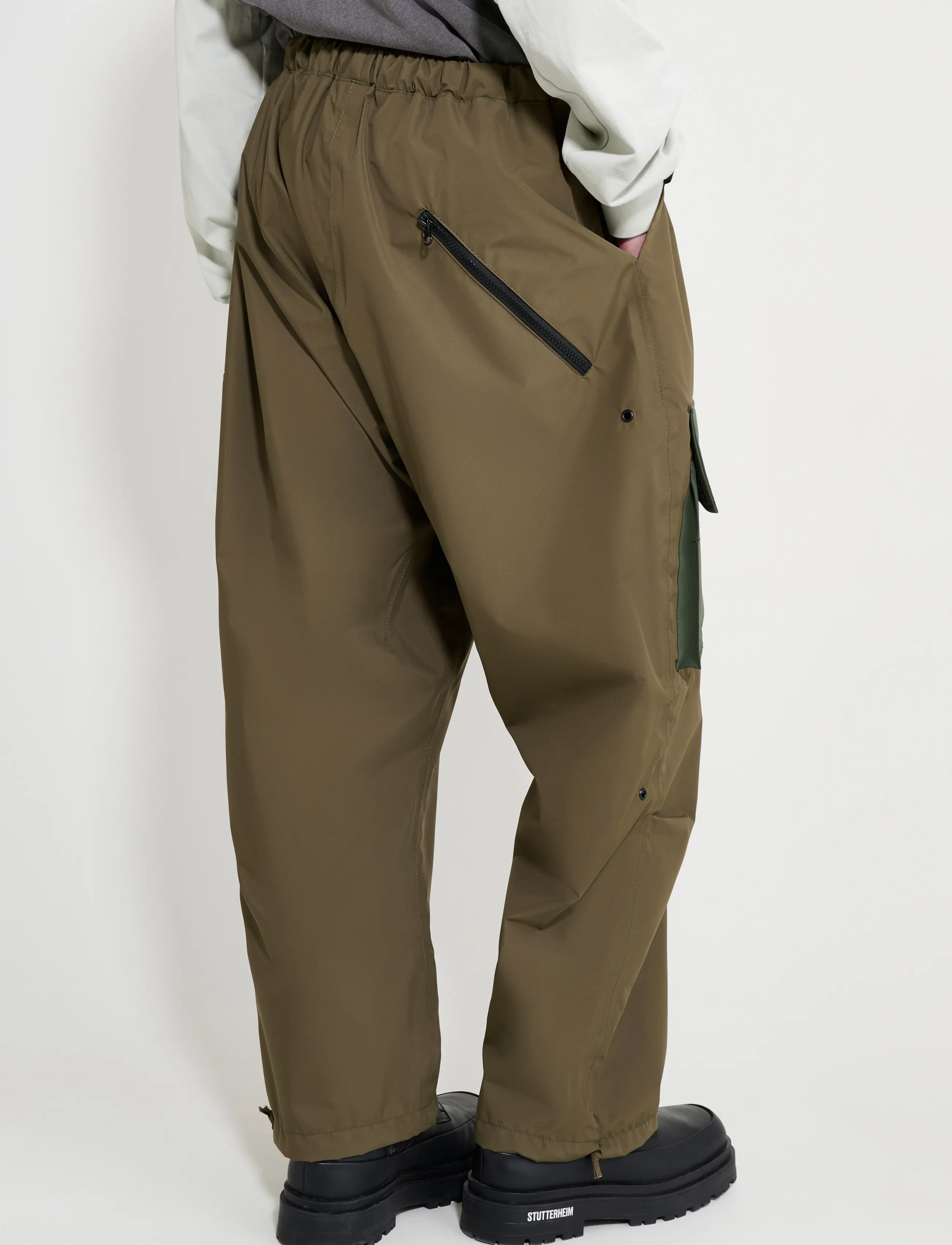 Stutterheim - Space Pocket Trouser Matte Green - cargobyxor - green - 3
