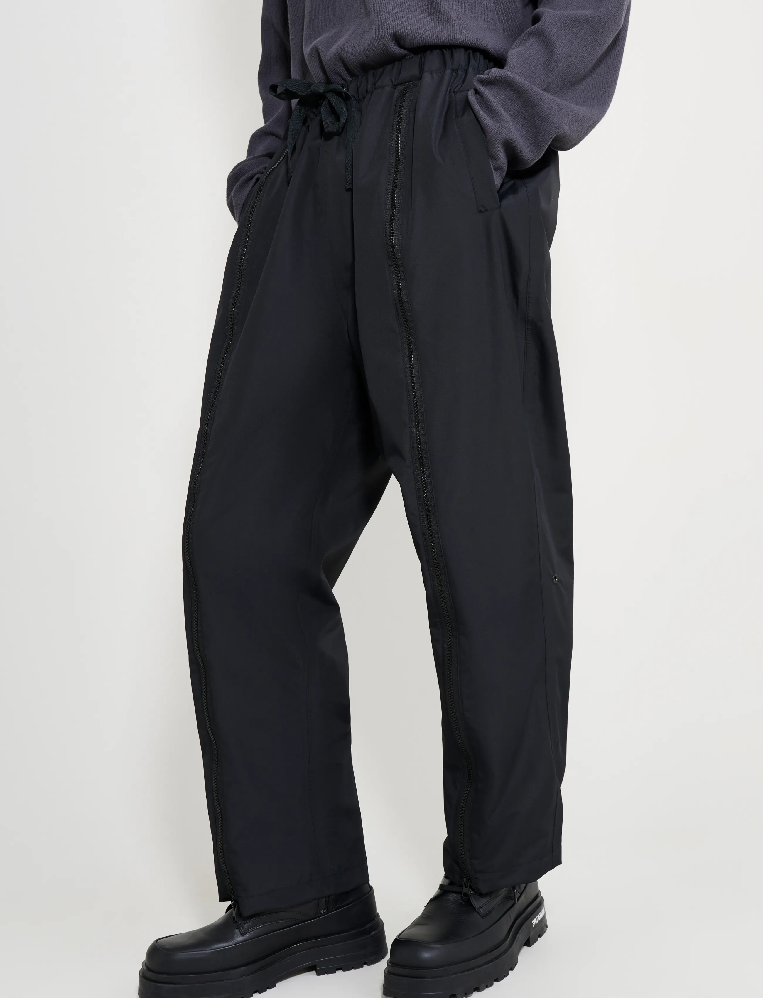 Stutterheim - Bash Zip Nylon Trouser Matte Black - black - 4
