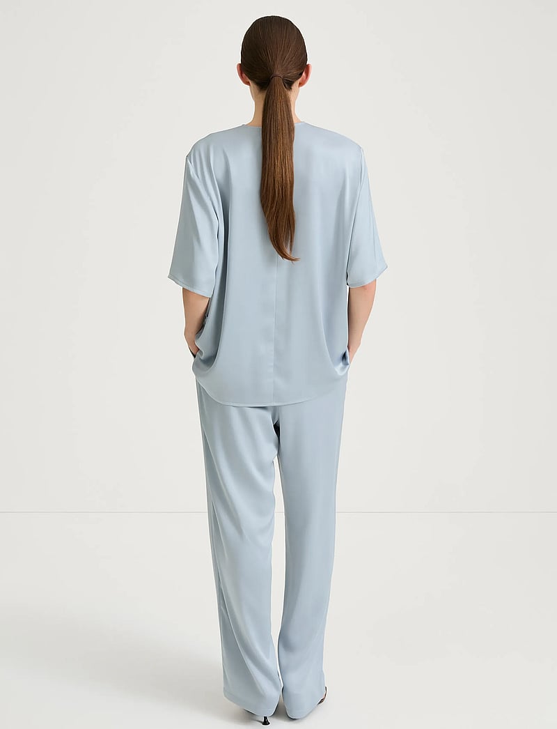 Stylein - MARTANO BLOUSE - kurzämlige blusen - ice blue - 4