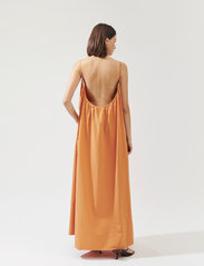 Stylein - MILO DRESS - maxikjoler - orange - 3